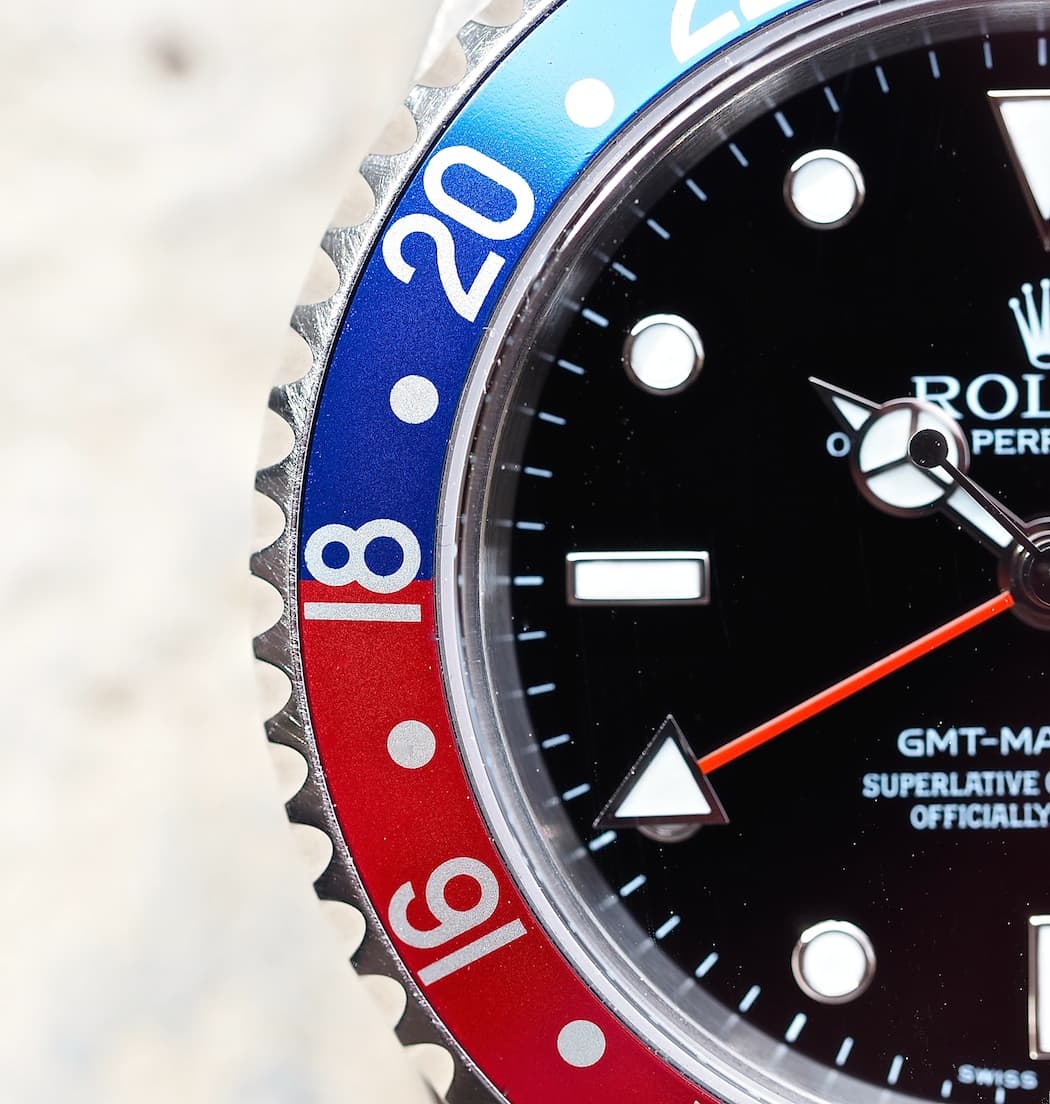 Rolex GMT-Master II 16710 bezel close-up