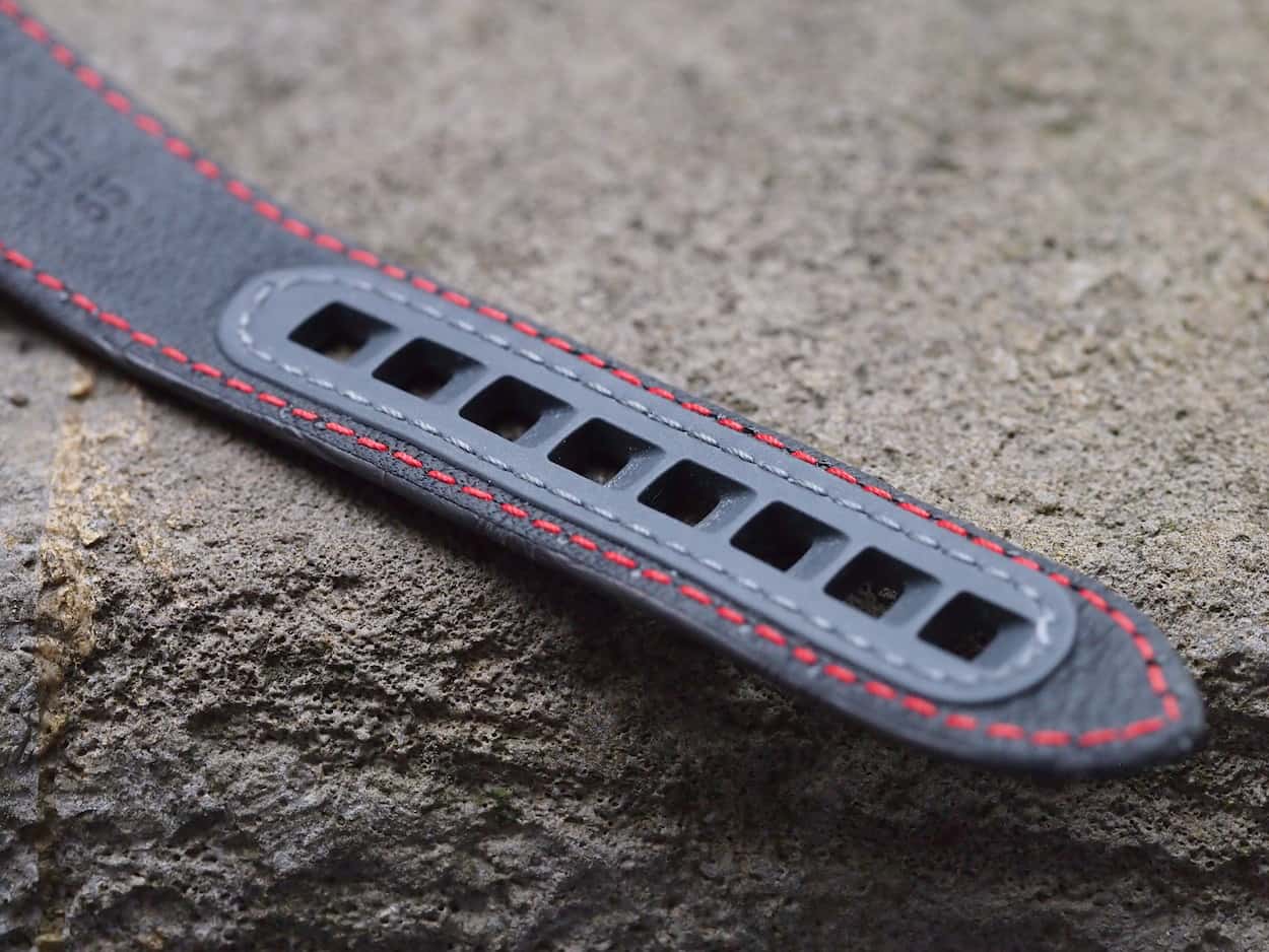 Omega GSotM strap holes