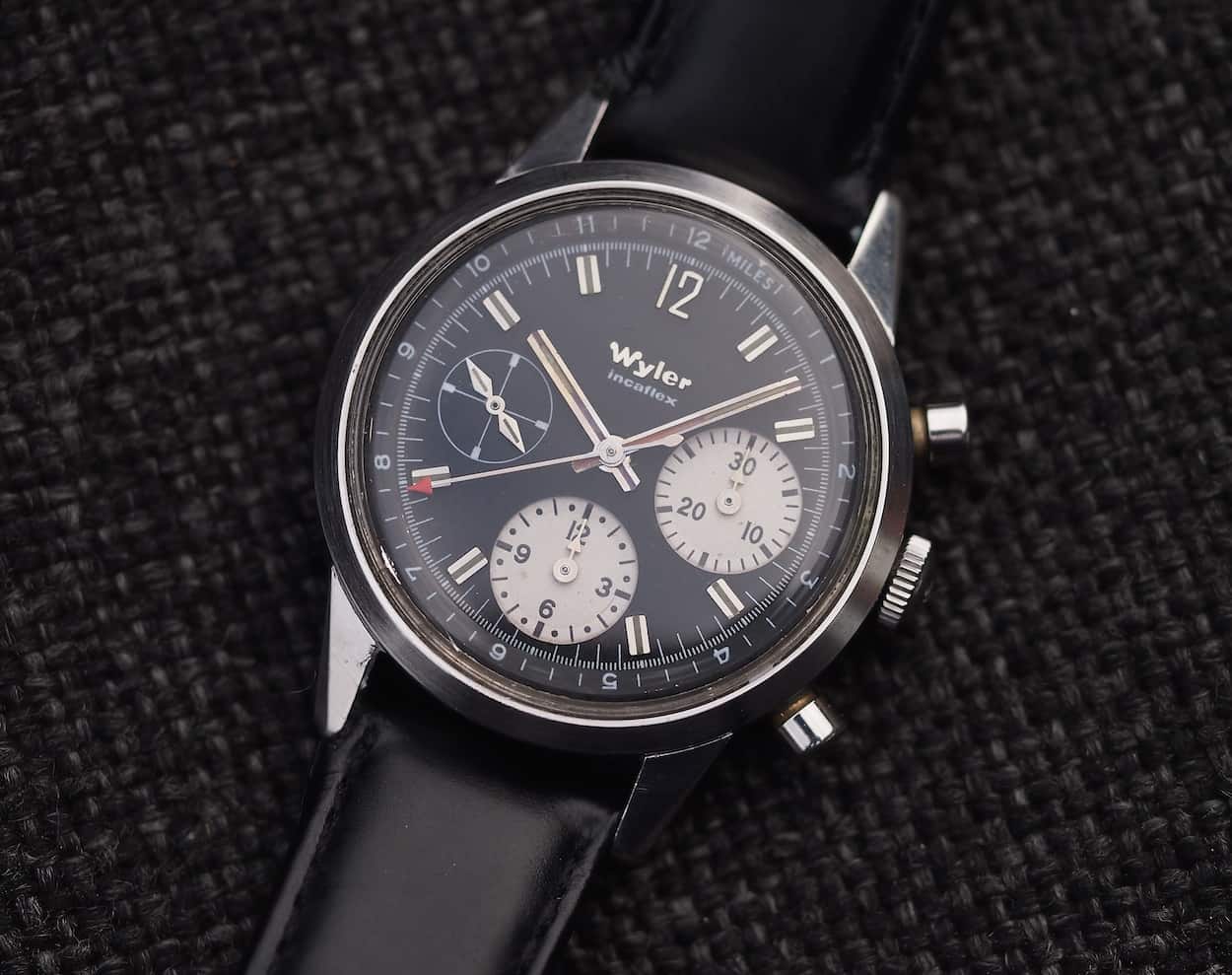 Wyler Lifeguard faded red hands