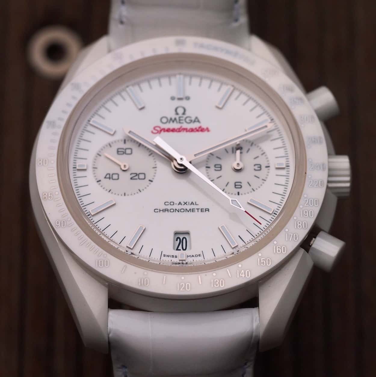 Speedmaster White Side of the Moon dial depth
