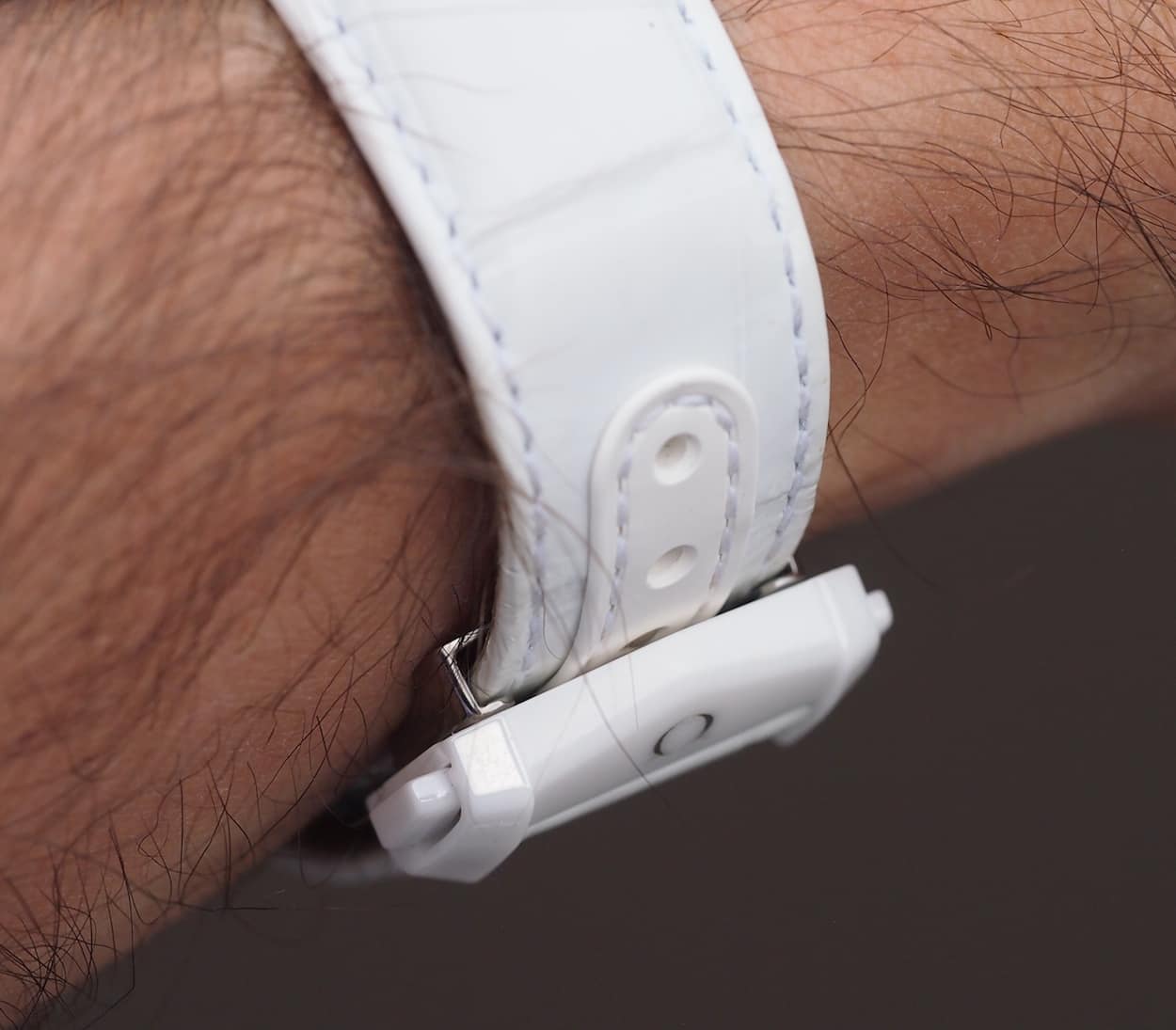 Speedmaster White Side of the Moon protruding buckle