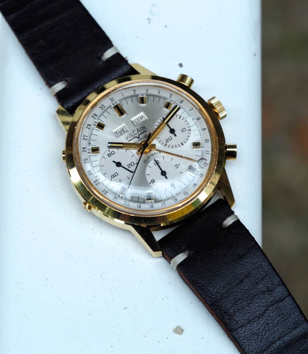 Vulcain Triple Date legible