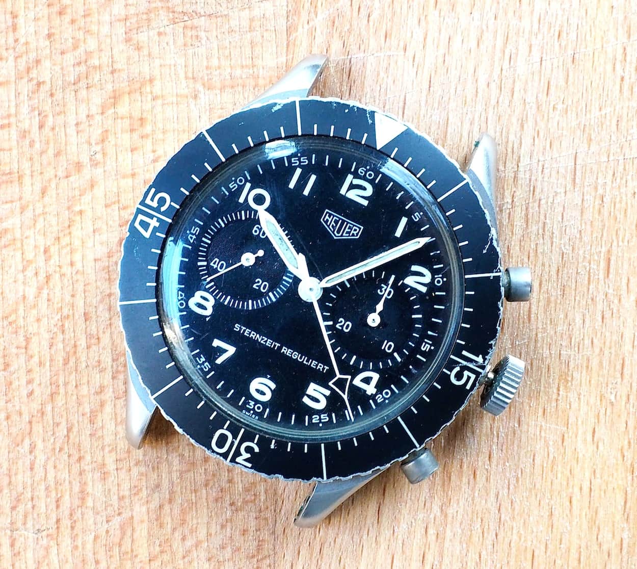 An extra NOS central hand with lume? Yeah, Fred has replaced that too!