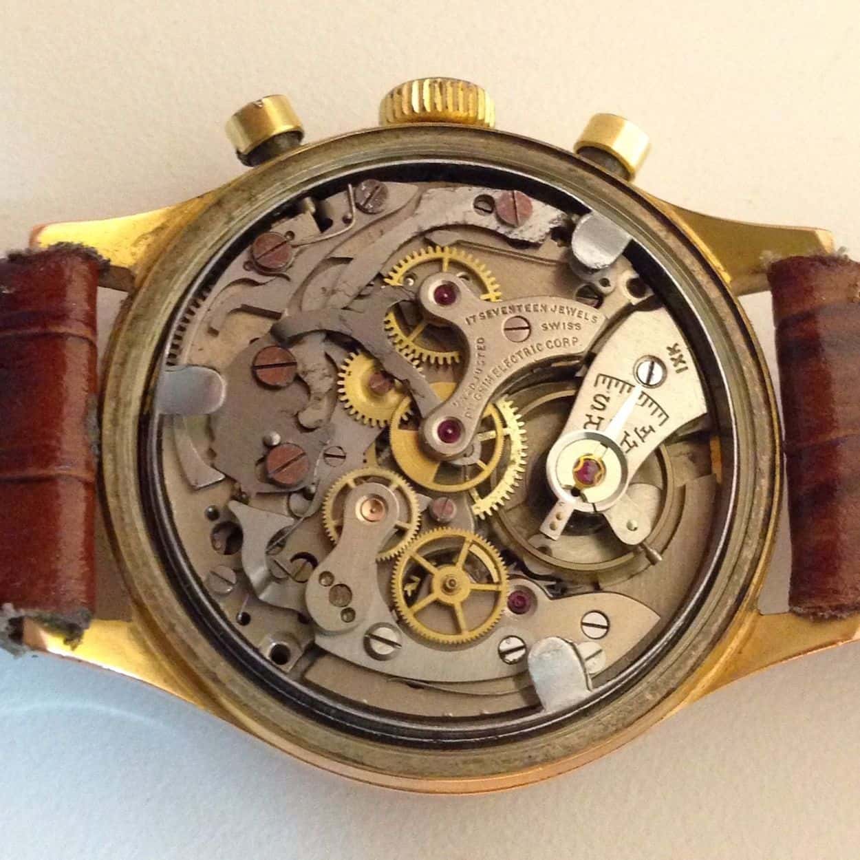 The Landeron 48 movement inside the Jardur 850 (Photo credit: eBay seller)