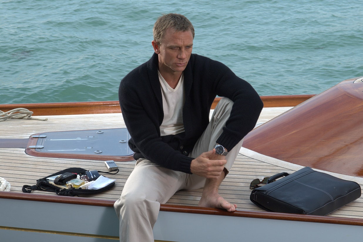 Daniel Craig wearing the Seamaster Diver 300M as James Bond in Casino Royale