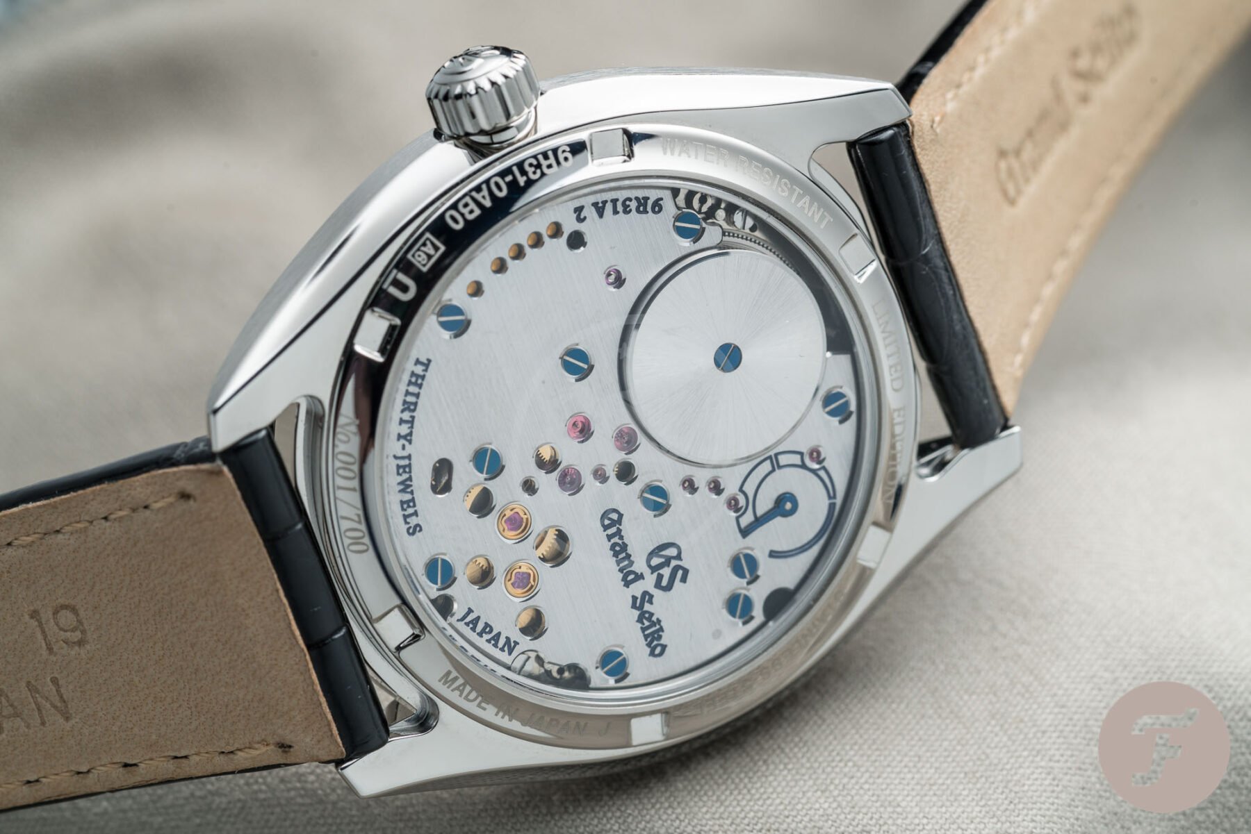 Caliber 9R31 movement jewels