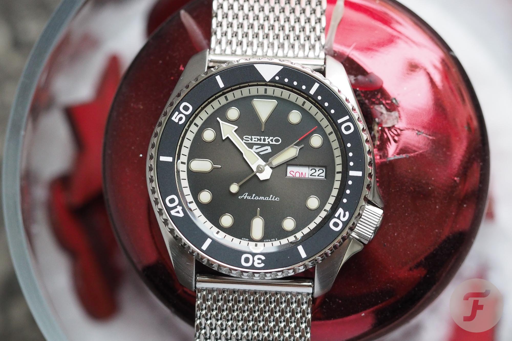 Seiko 5 Sports 9