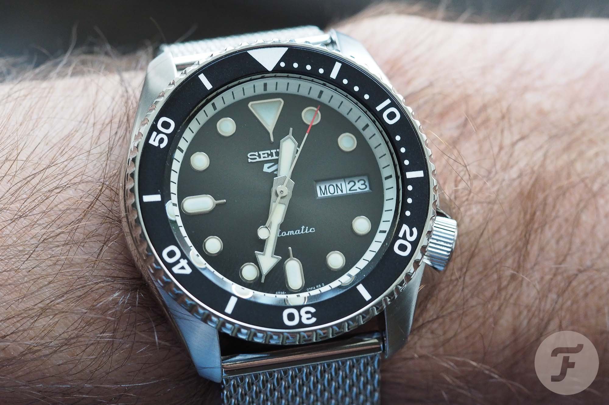 Boxing Day: A Longer Look at the Seiko 5 Sports