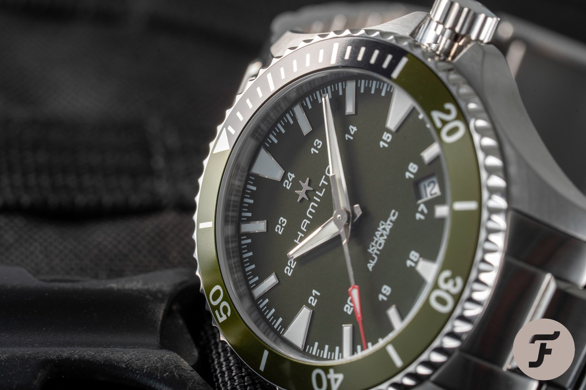 F】 Hands-On With The Hamilton Khaki Navy Scuba Auto