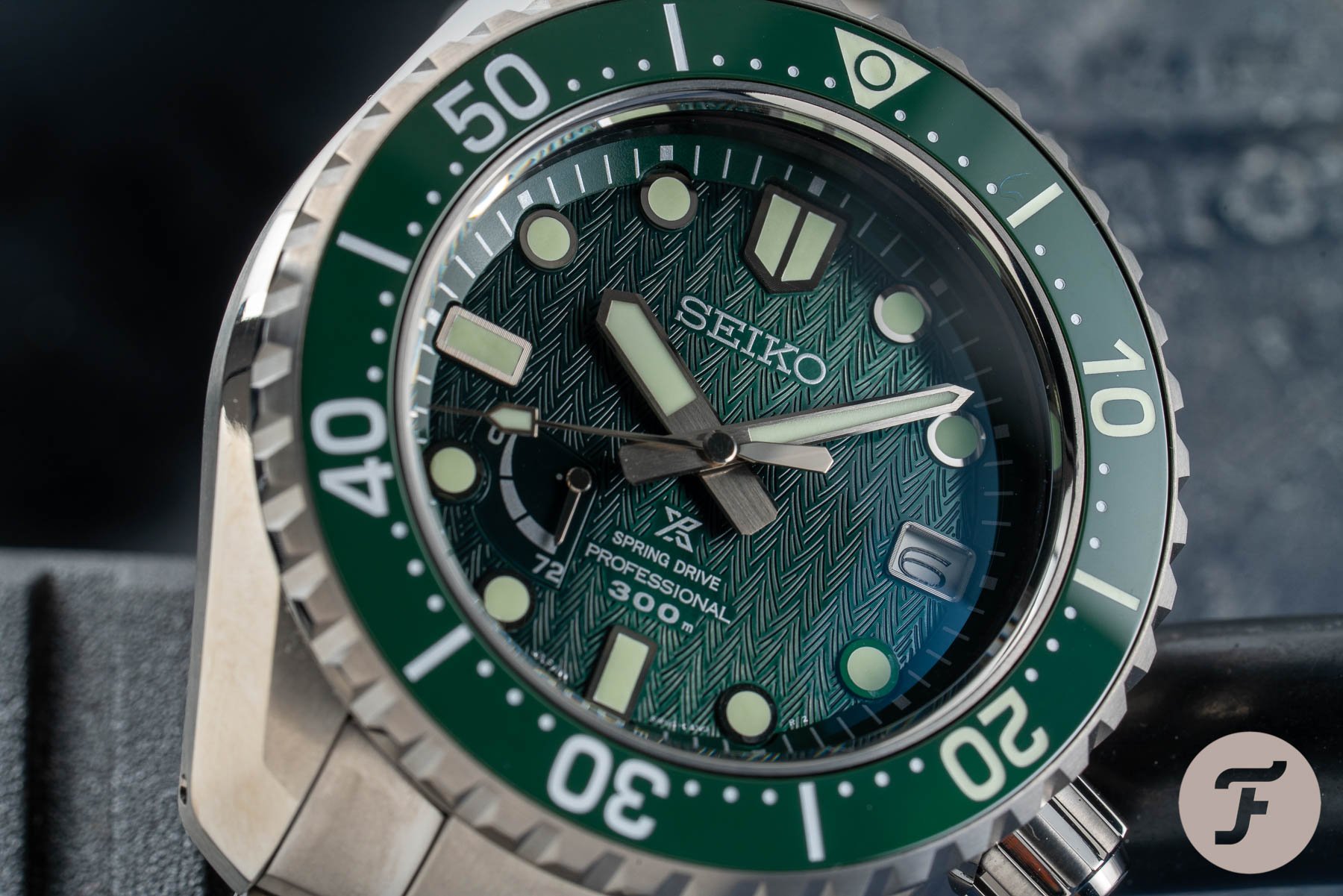 The Seiko Prospex SNR045J is like a Rolex “Hulk” Submariner on