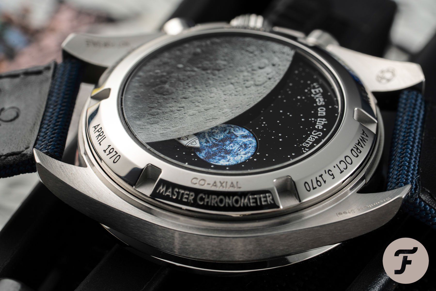 Omega Speedmaster Silver Snoopy Award 50th Anniversary Moon Watch 310.32.42.50.02.001