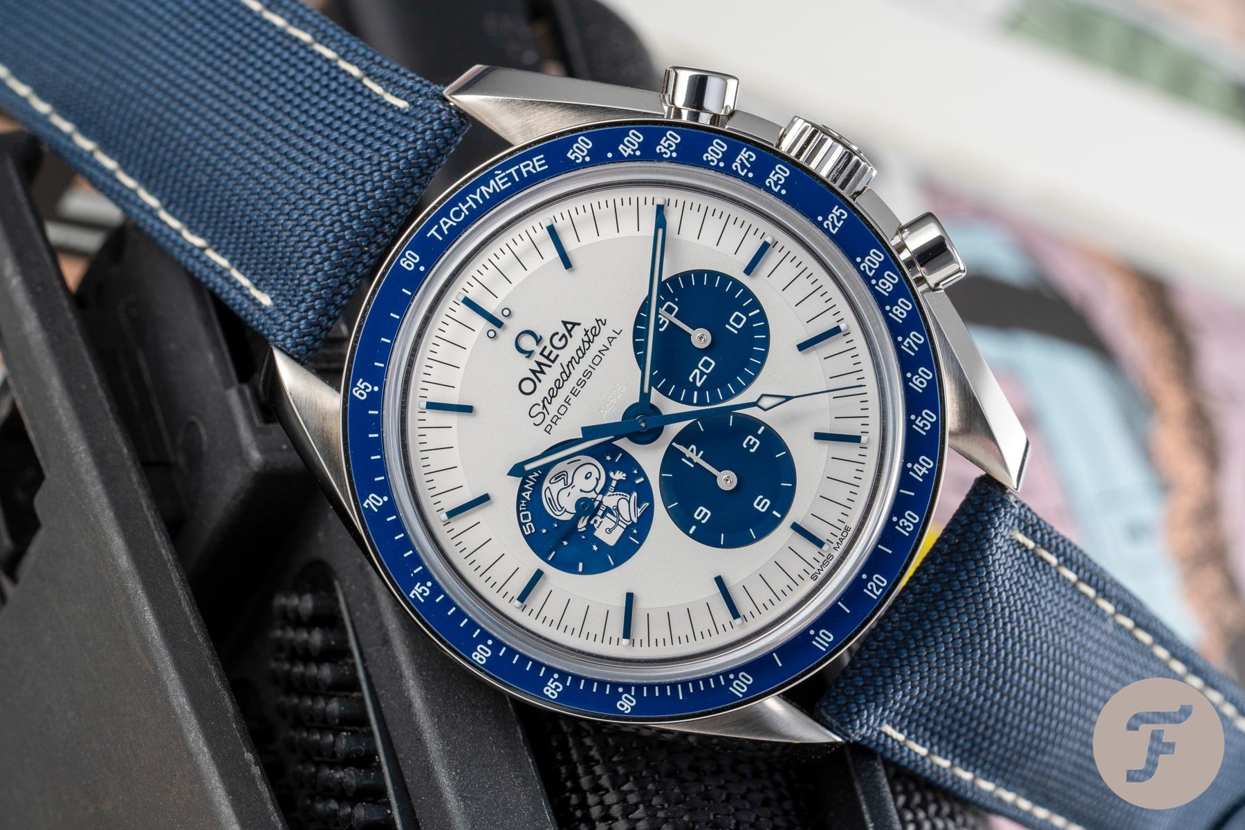 Omega Speedmaster  Silver Snoopy Award - CronotempVs Collectors