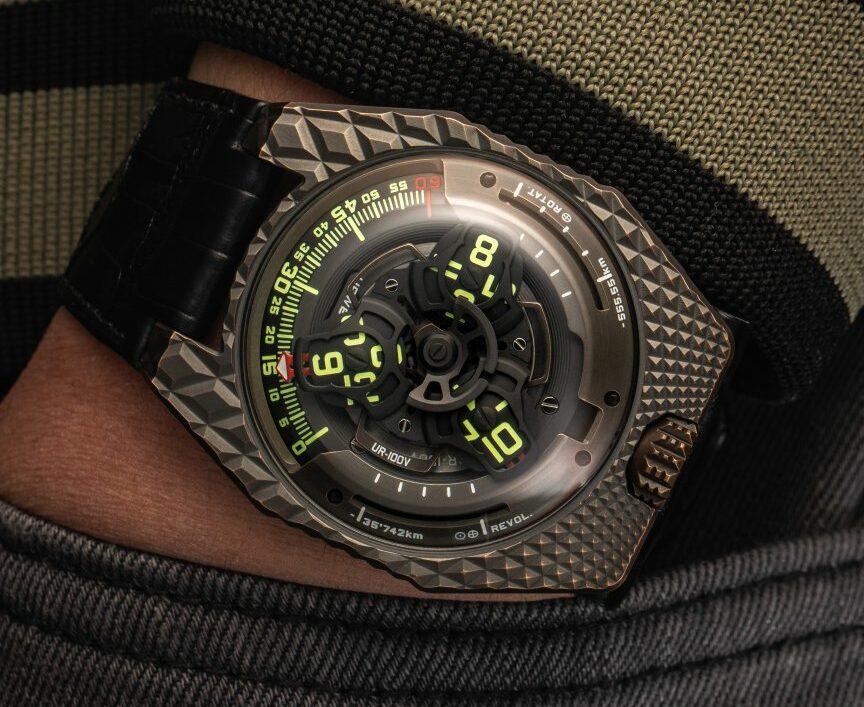 Urwerk UR-100 “T-Rex”