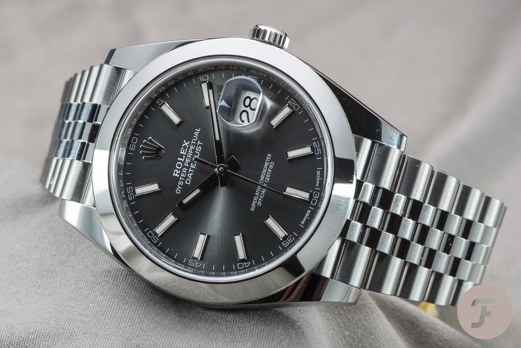 Sunday Morning Showdown Gateway Rolex — Oyster Perpetual Vs. Datejust