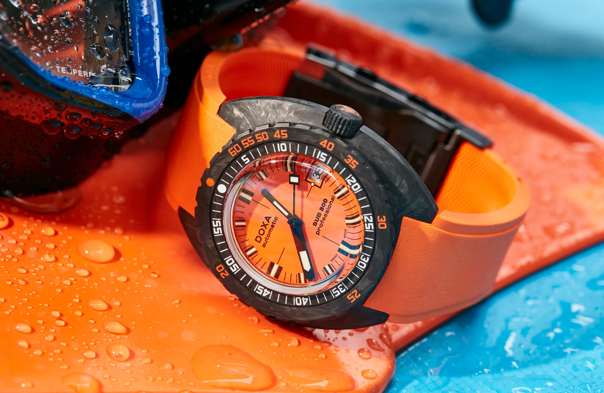 Doxa Sub 300 carbon