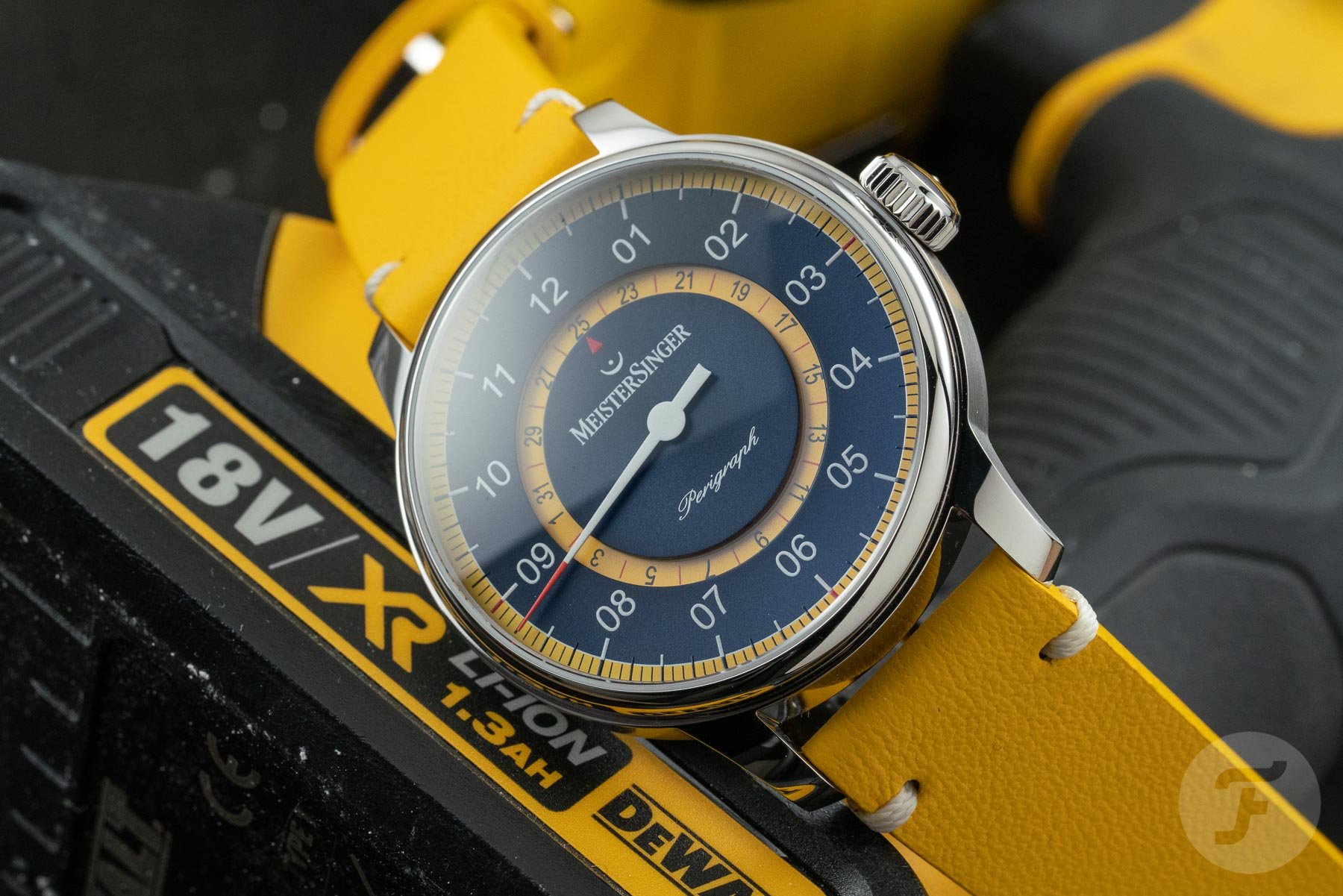 Essentail 940 mellow yellow