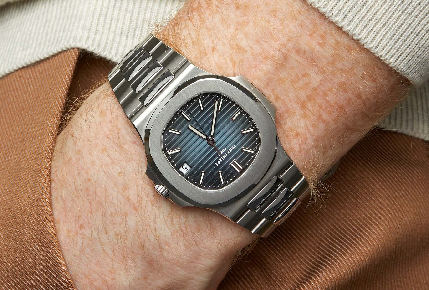 Patek Philippe Nautilus 5711 / 1 GENEVA SEAL. ALTERNATIVELY for