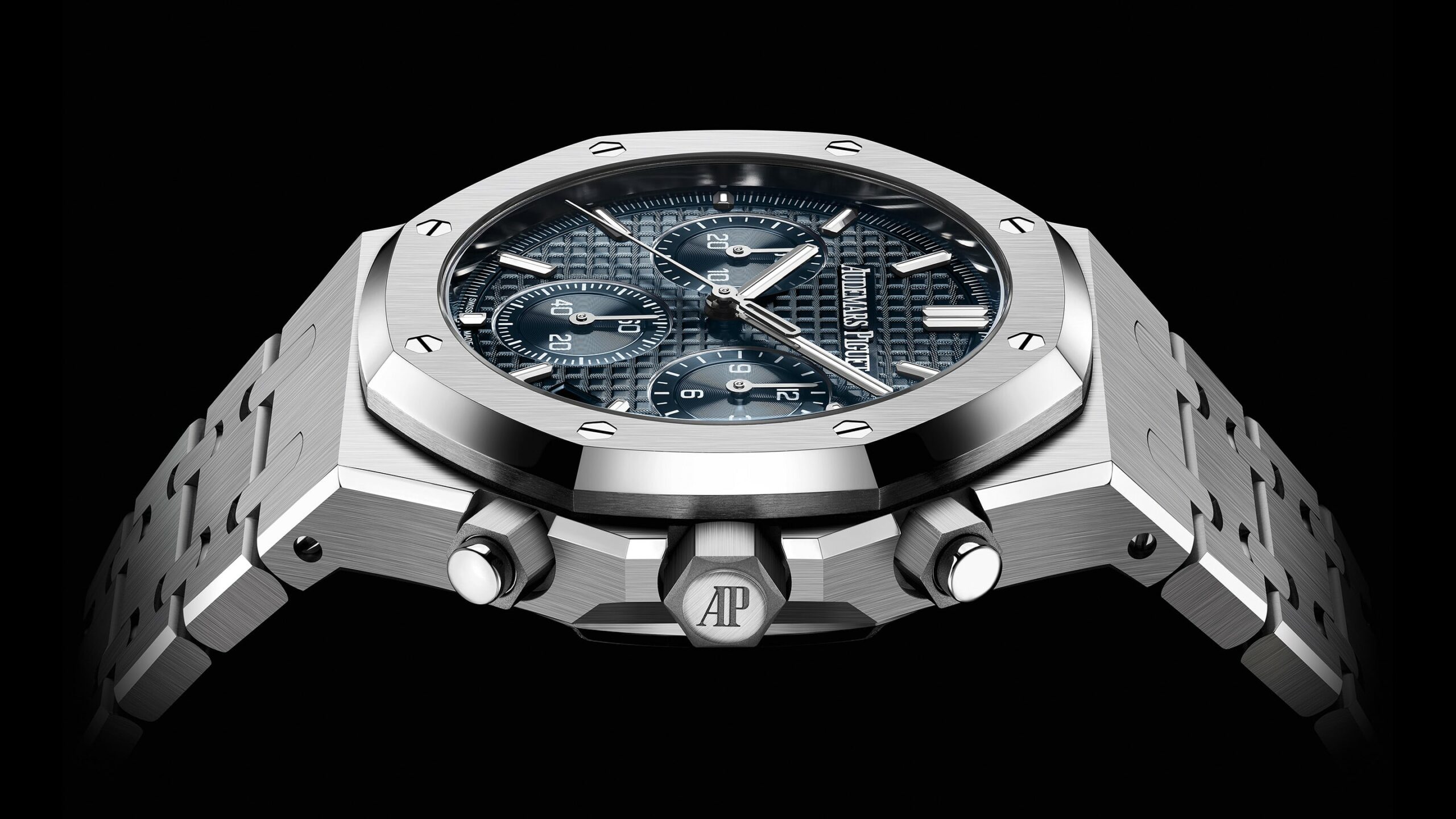 F】 The 2022 Audemars Piguet Royal Oak 37 And Chronograph Models