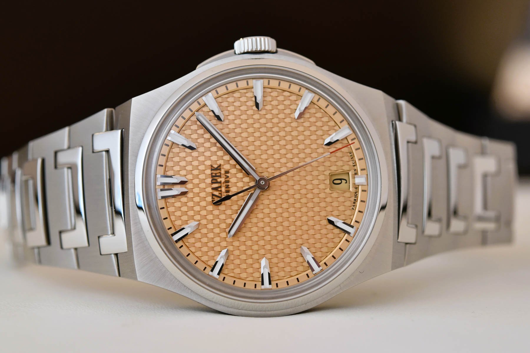 Chopard Alpine Eagle Vs Patek Philippe Nautilus 5711: A Comprehensive  Luxury Watch Comparison 