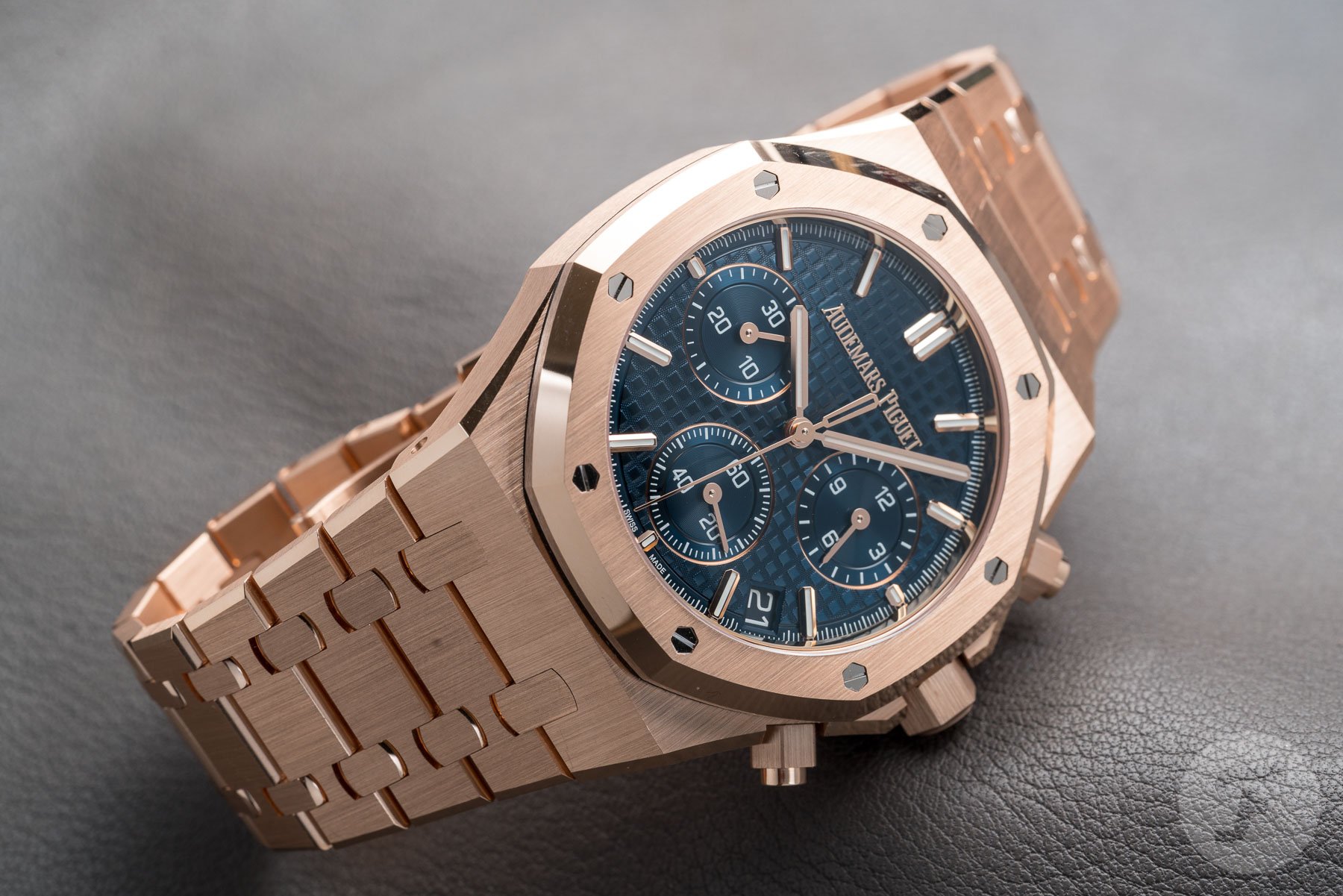 Audemars Piguet Royal Oak 41mm Selfwinding & Chronograph Watches Hands-On