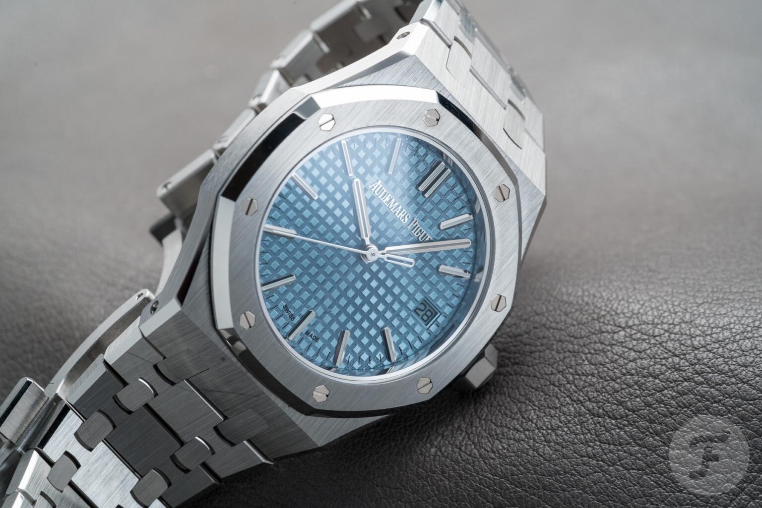 【F】 There's More To The AP Royal Oak Than The 