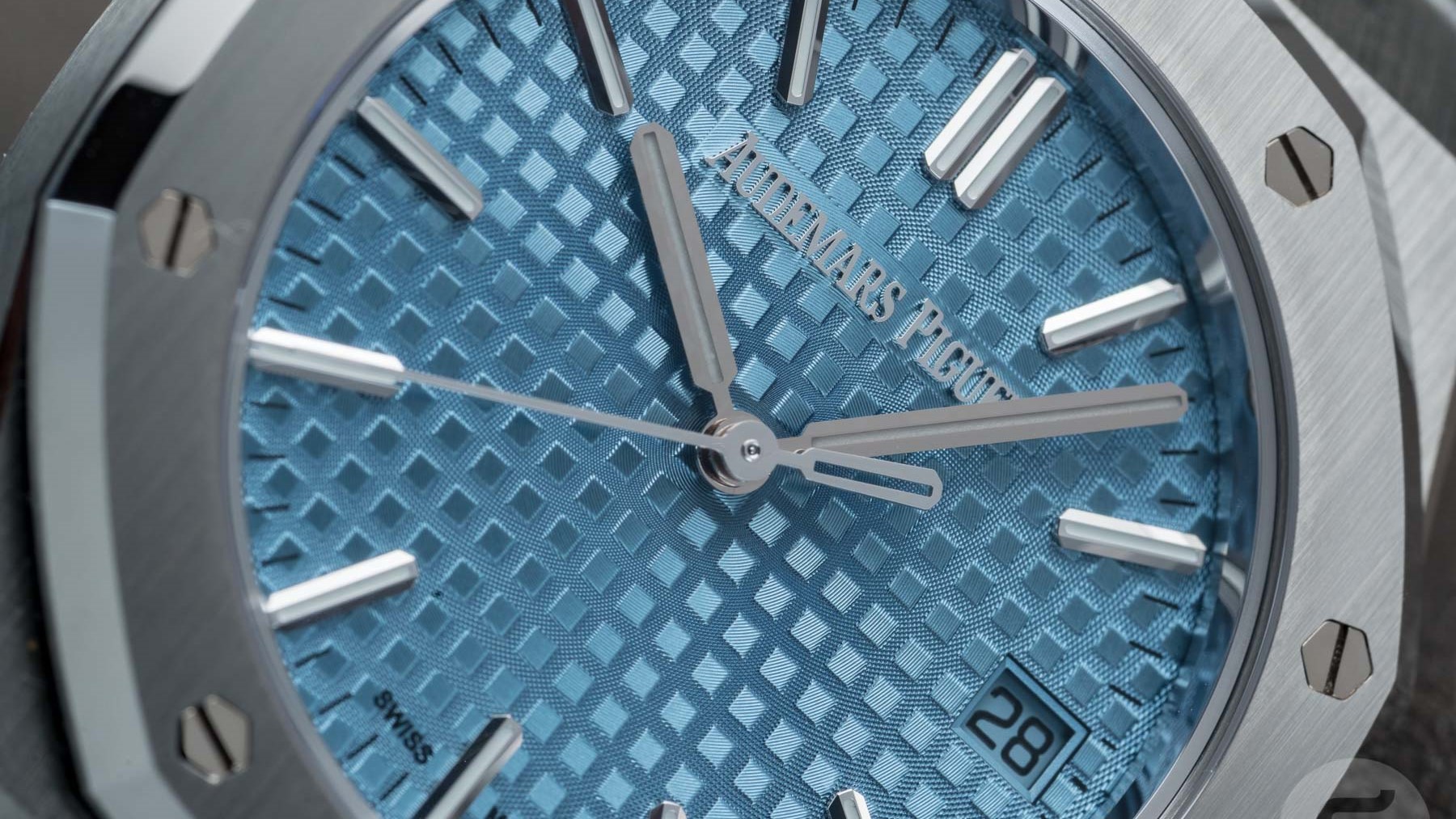 【F】 There's More To The AP Royal Oak Than The 