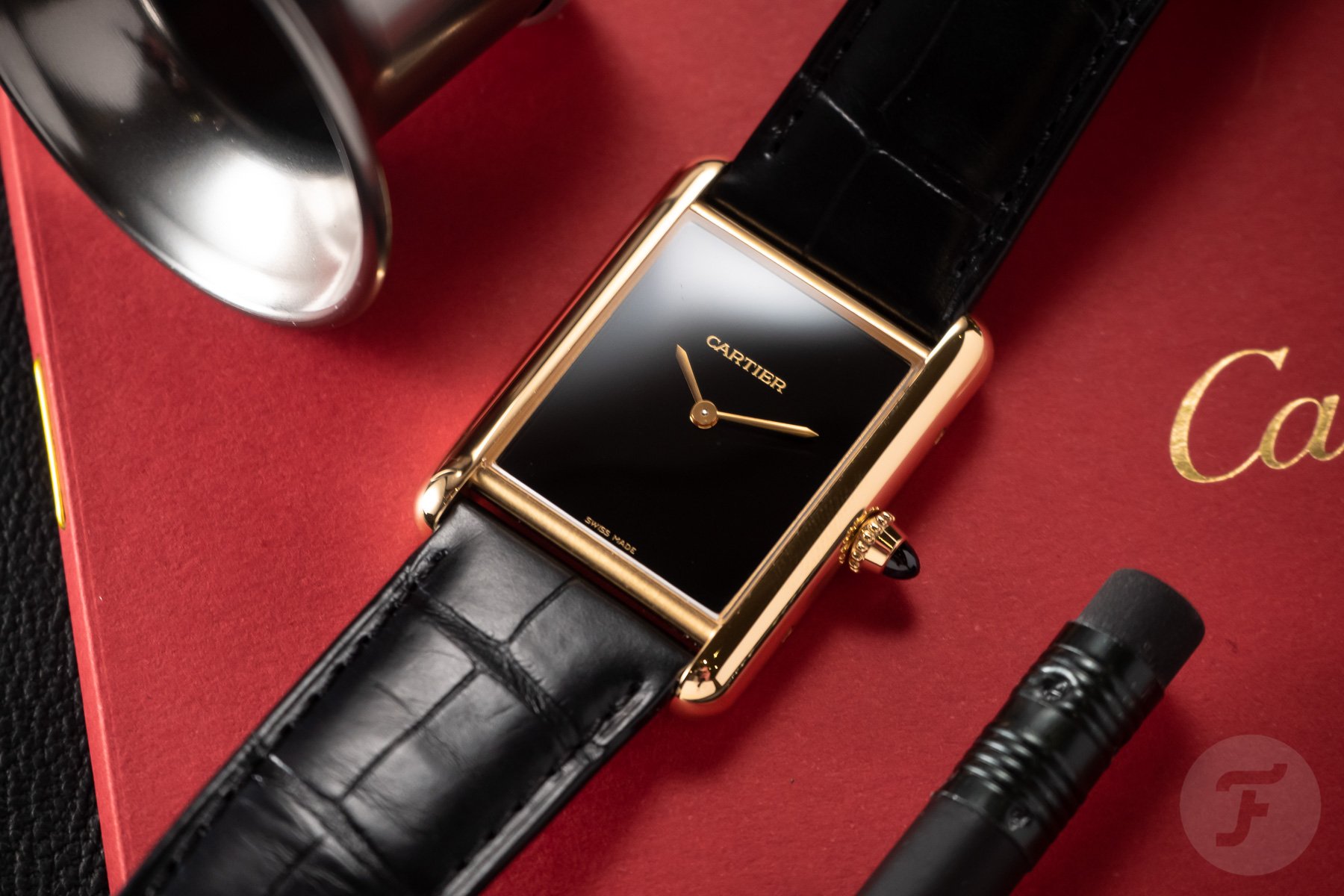 F】 The New Cartier Tank Louis Cartier In Yellow Gold And Black