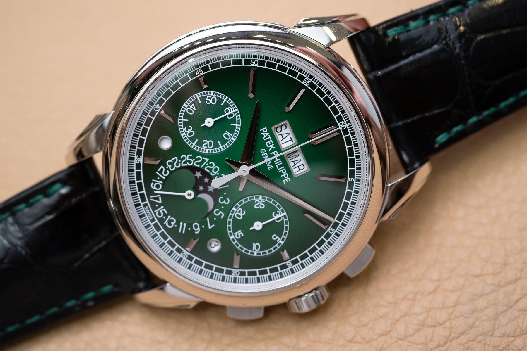 【F】 Hands-On: Patek Philippe 5270P-014 Perpetual Calendar Chrono