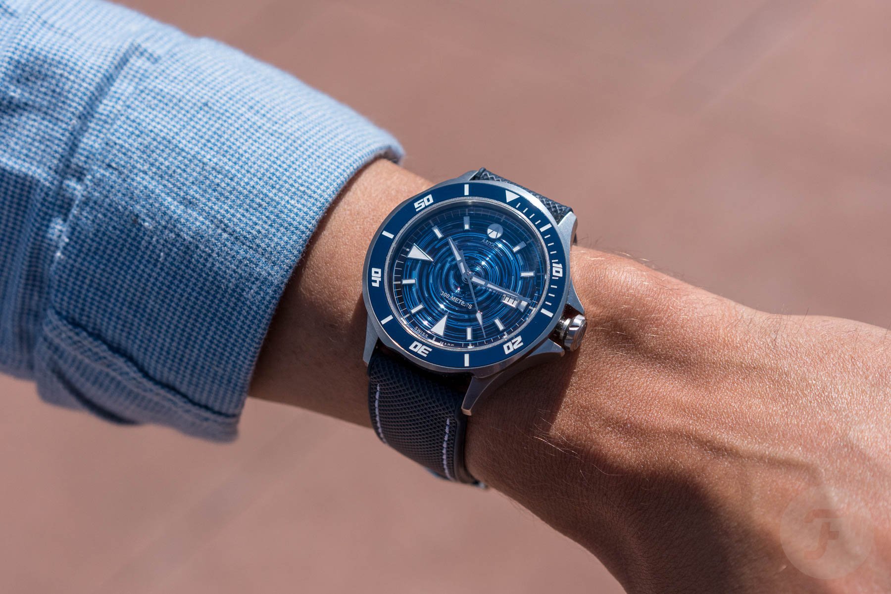 ArtyA The Wave Dive Watch