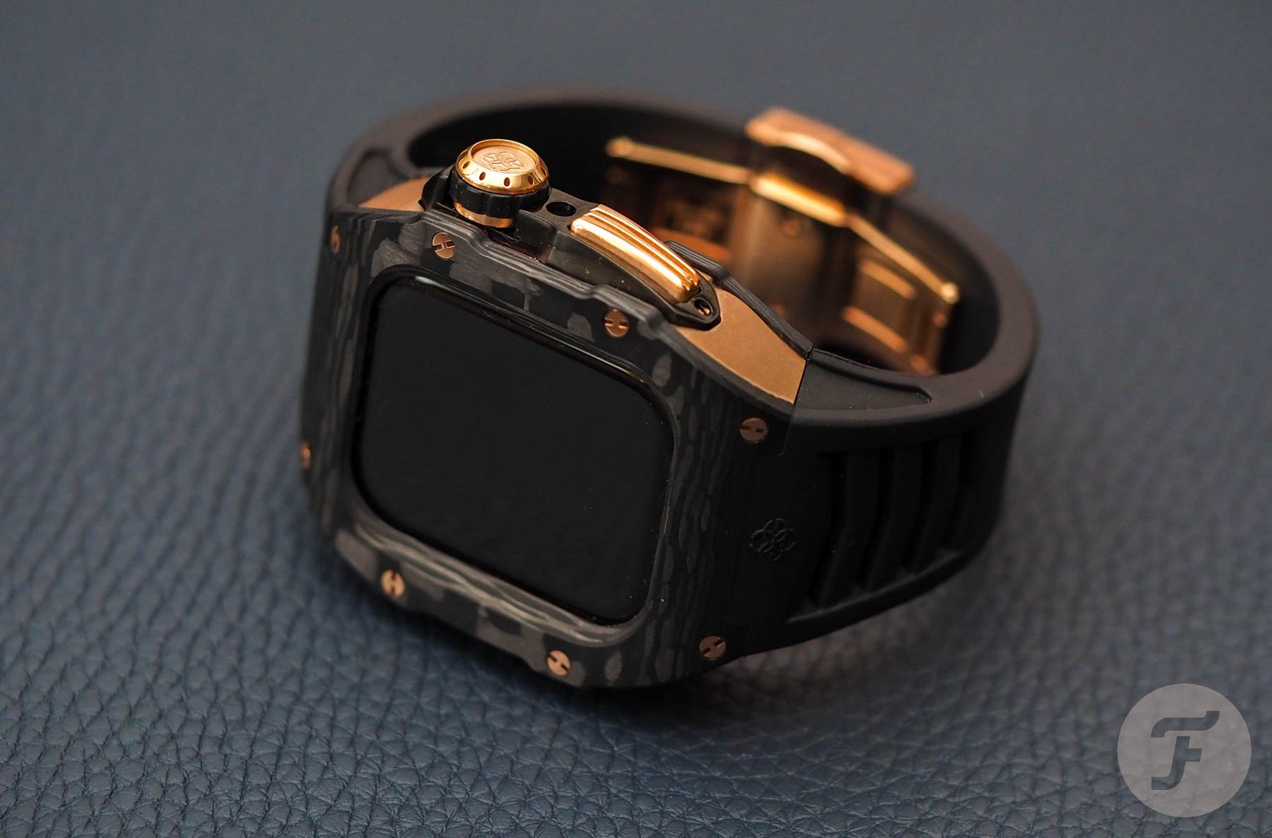 F】 Golden Concept Apple Watch Case RSC Onyx Black — Hands-On