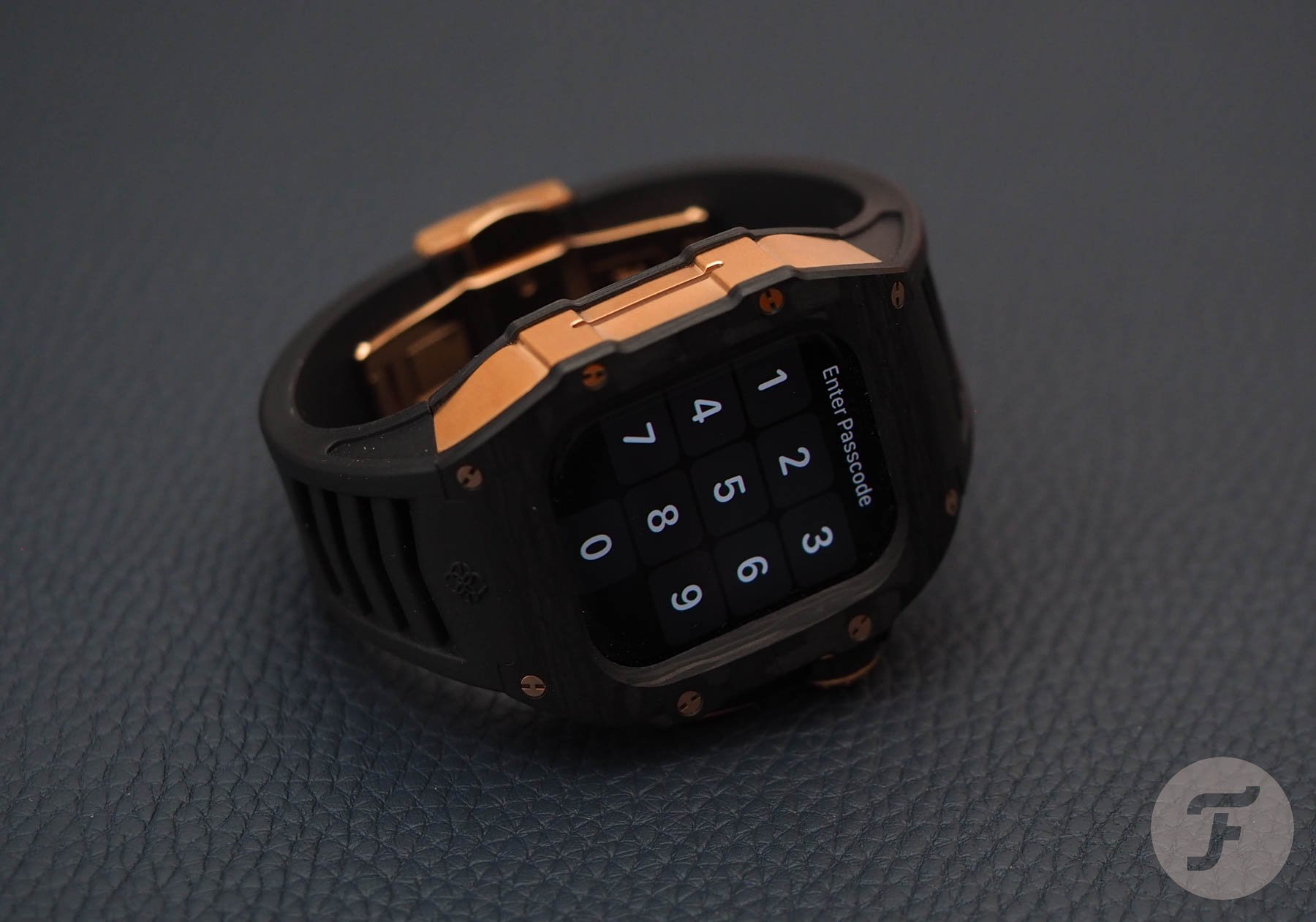 F】 Golden Concept Apple Watch Case RSC Onyx Black — Hands-On