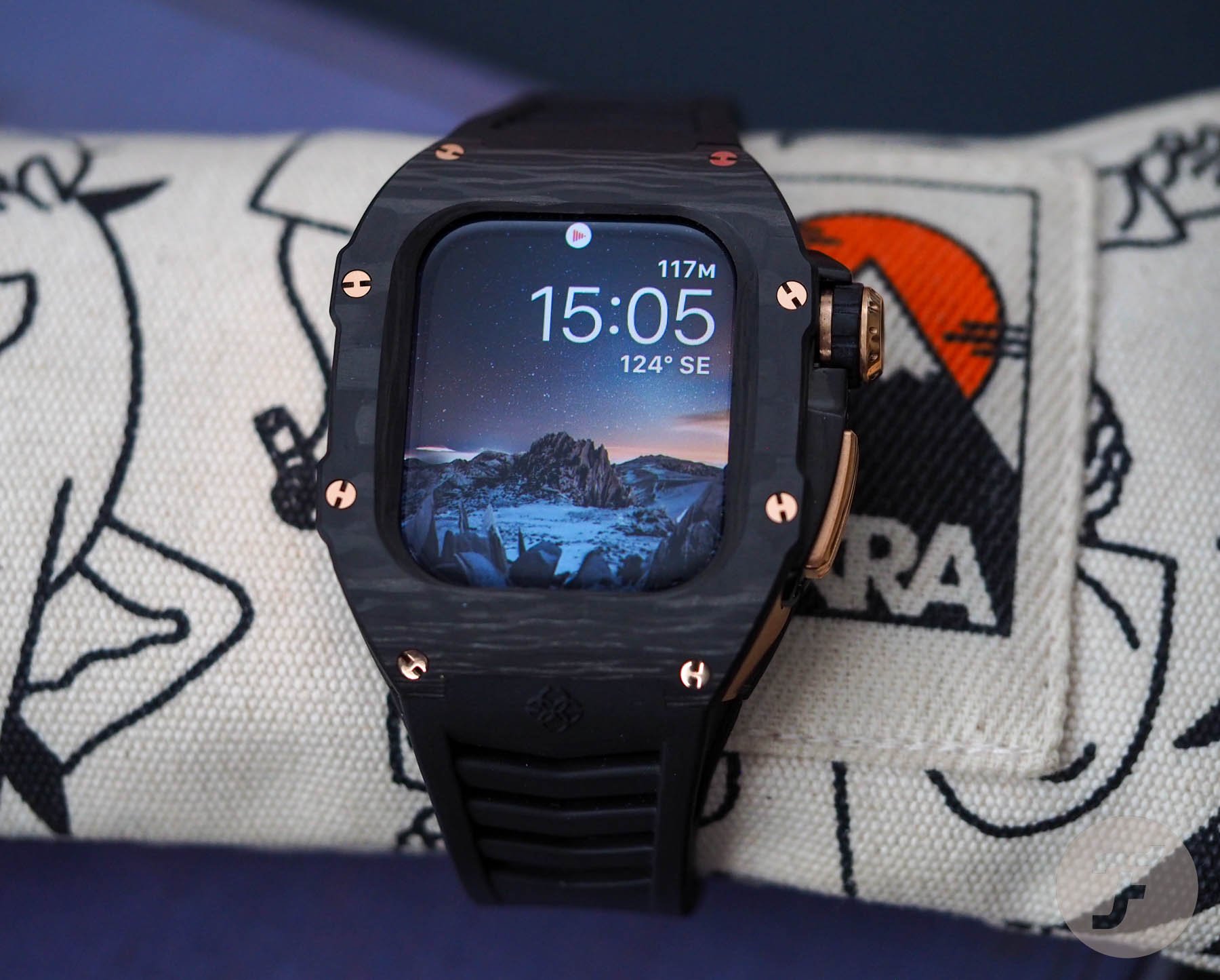 F】 Golden Concept Apple Watch Case RSC Onyx Black — Hands-On