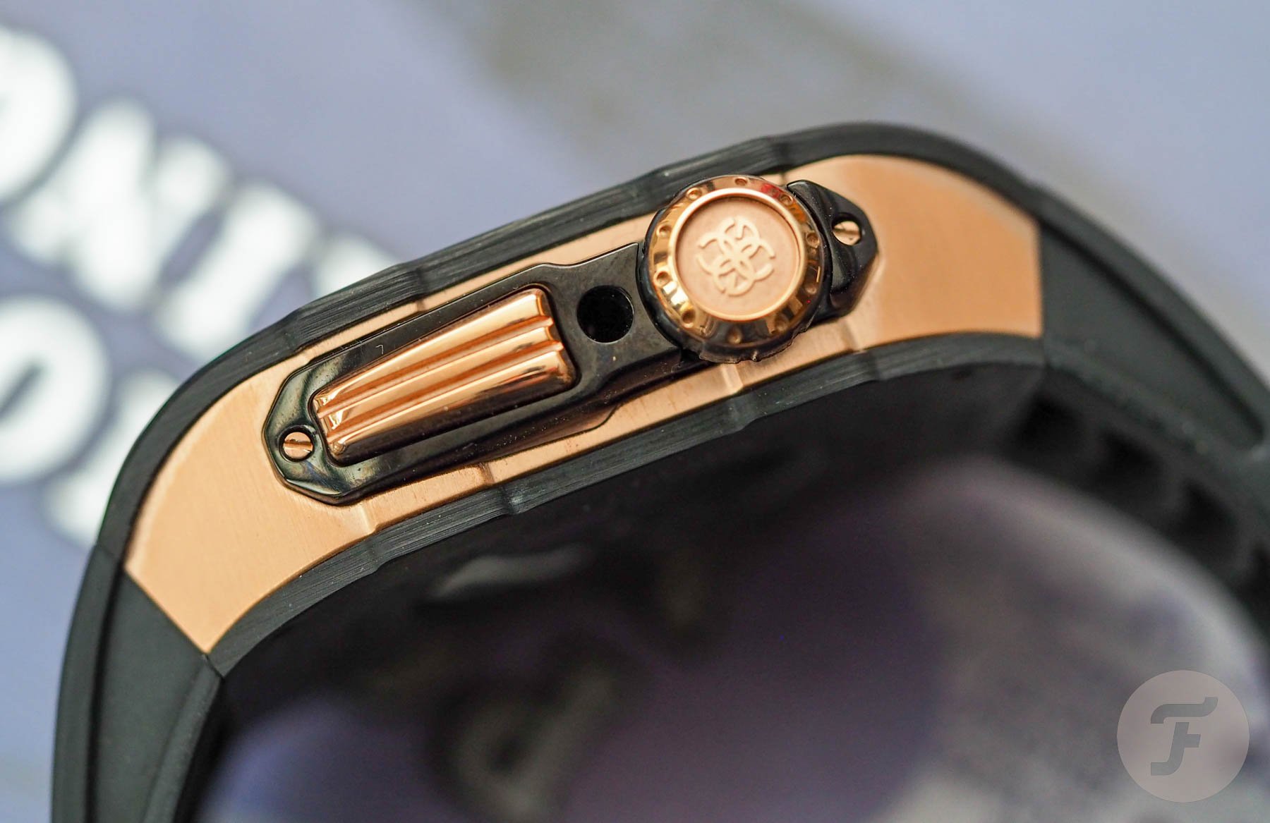 F】 Golden Concept Apple Watch Case RSC Onyx Black — Hands-On