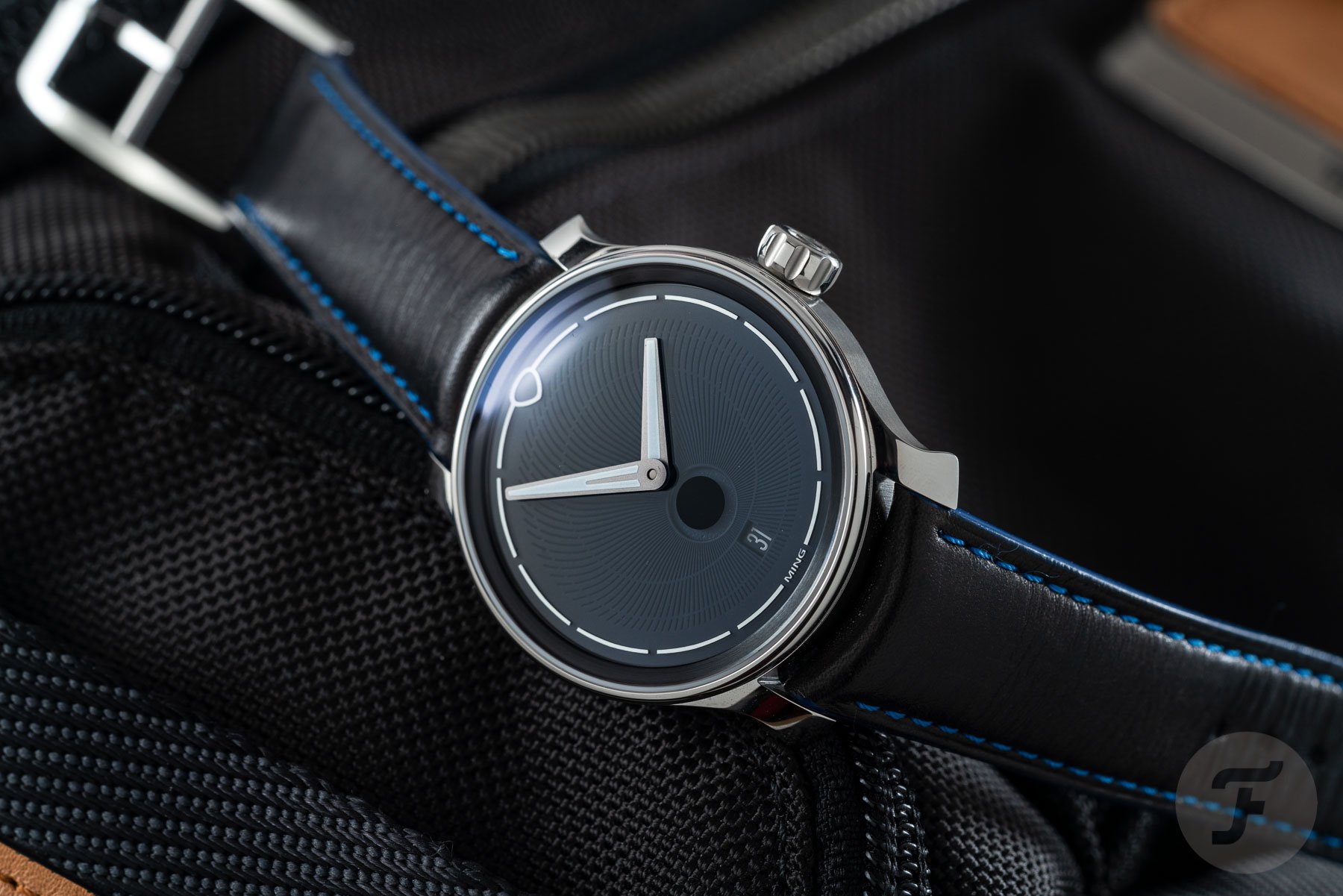 F】 Hands-On With The MING 37.05 Moonphase
