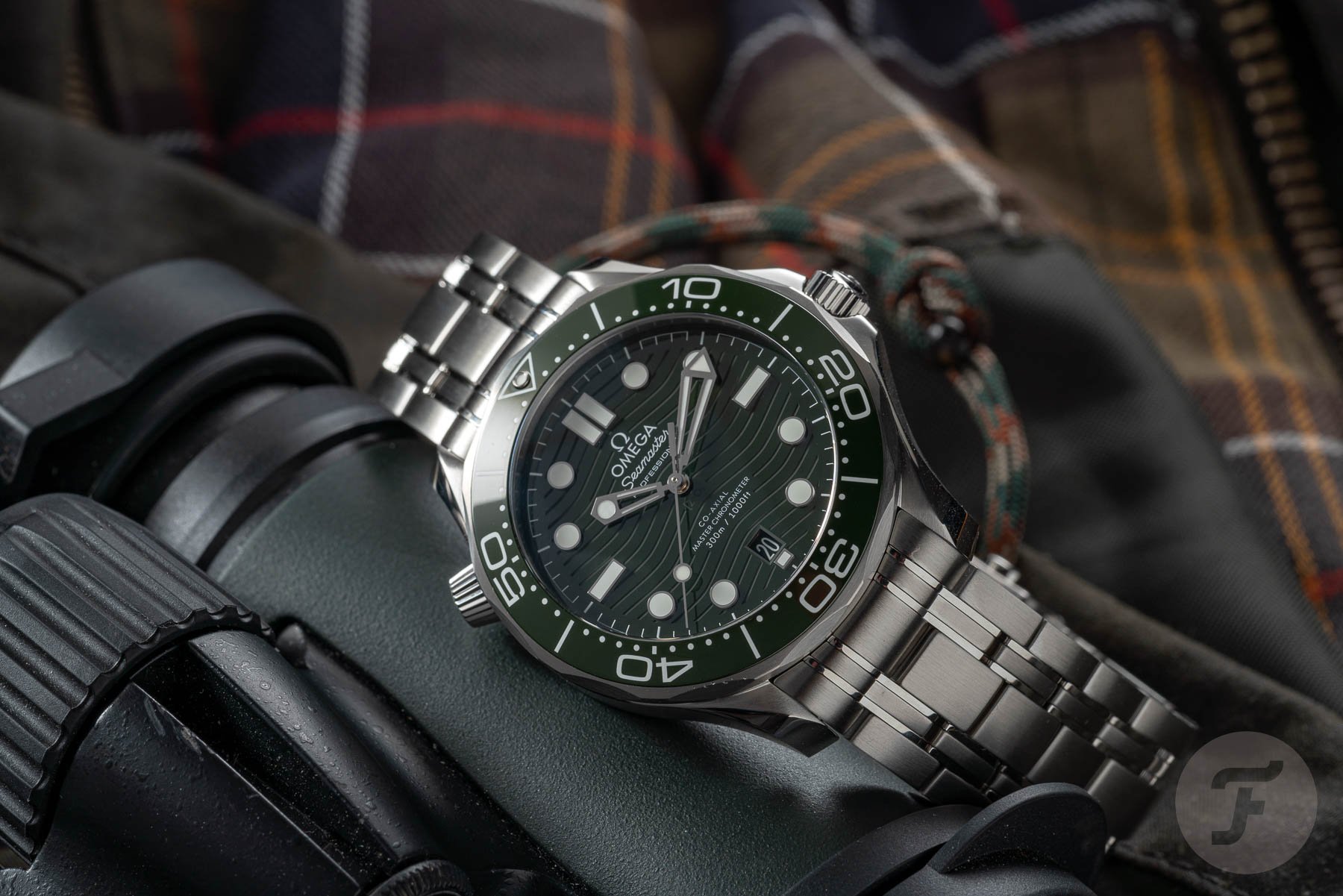 Green Omega Seamaster Diver 300m Professional Video Review