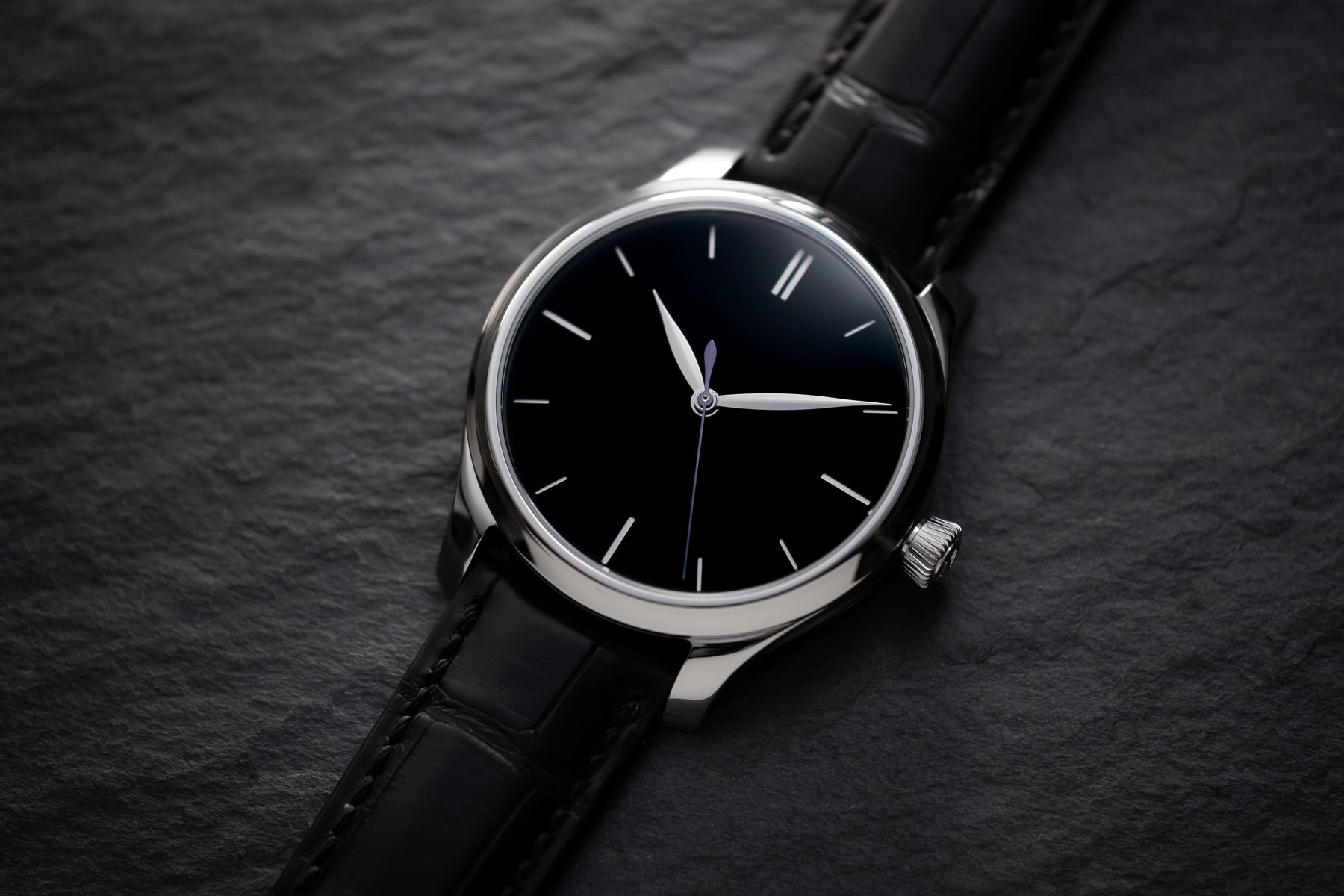 Introducing H. Moser & Cie. Endeavour Centre Seconds Vantablack