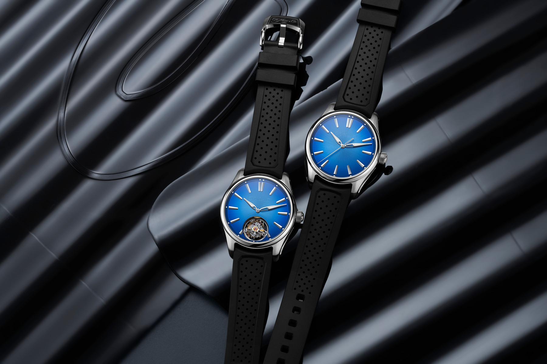 【F】 New: H. Moser & Cie. Pioneer Arctic Blue