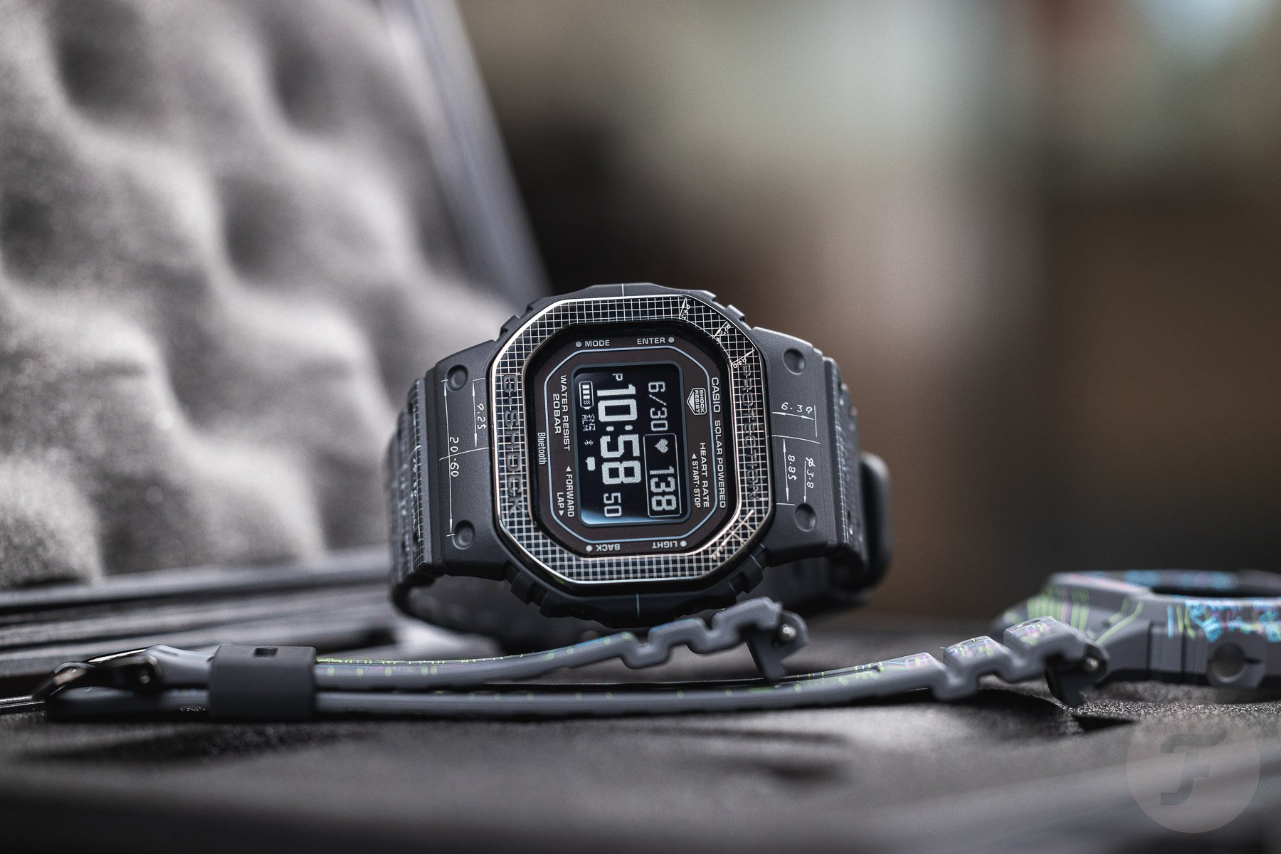 F】 Hands-On With The G-Shock DW-H5600EX-1
