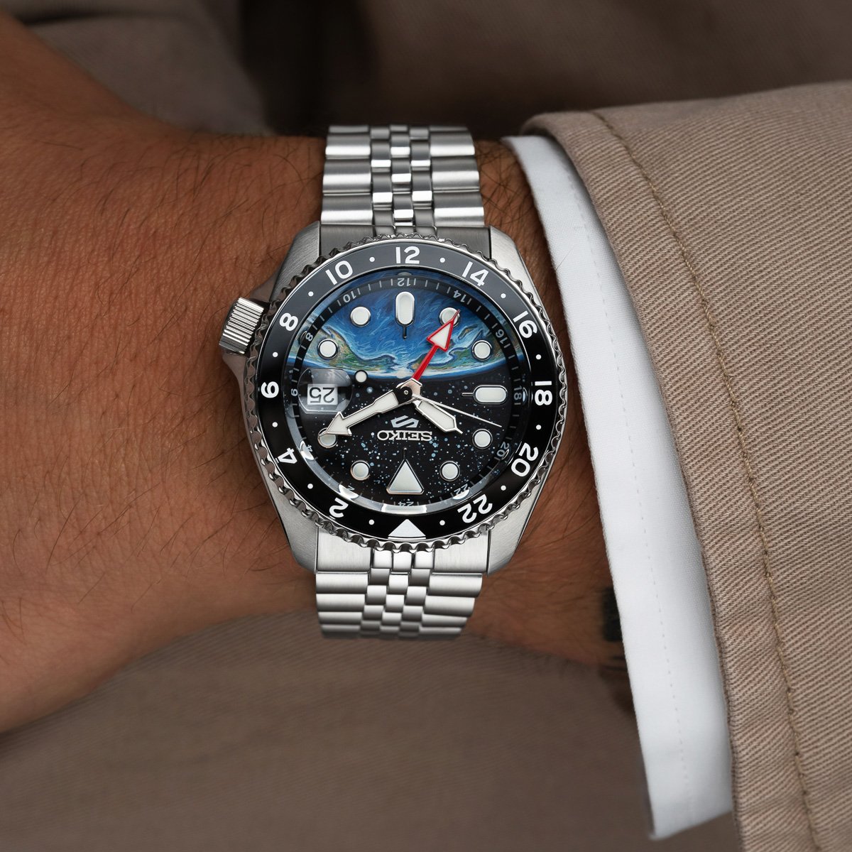 Introducing Our New Limited Edition Seiko 5 GMT Voyager – IFL Watches