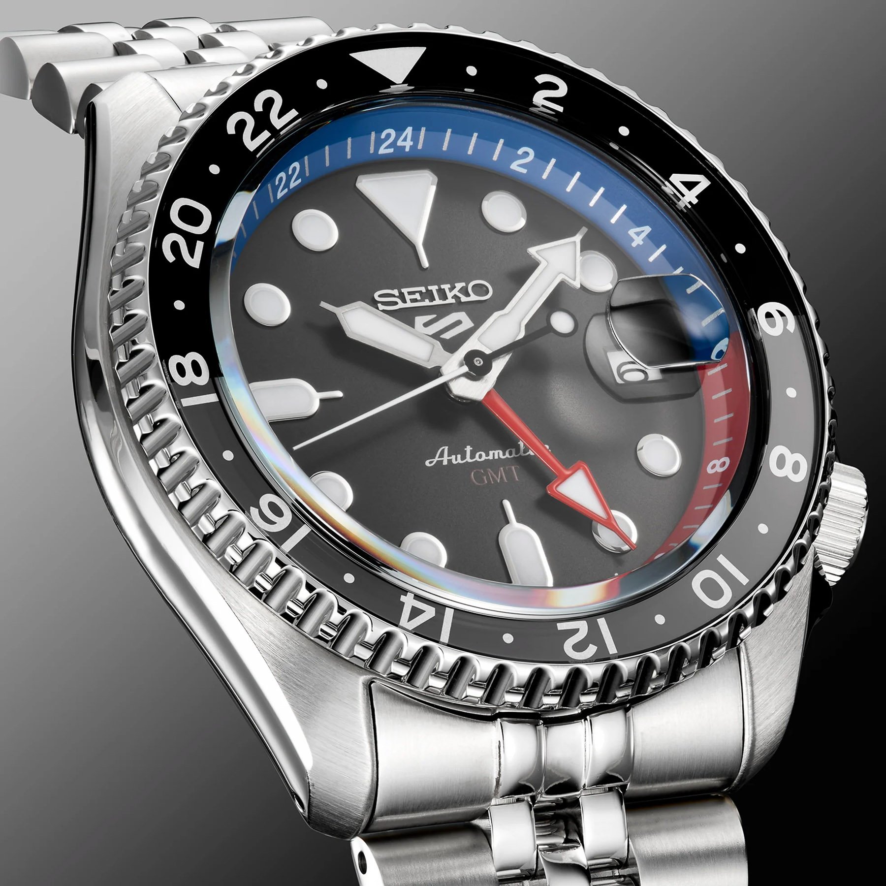 Seiko 5 Sports broadens its horizons with a new GMT series.