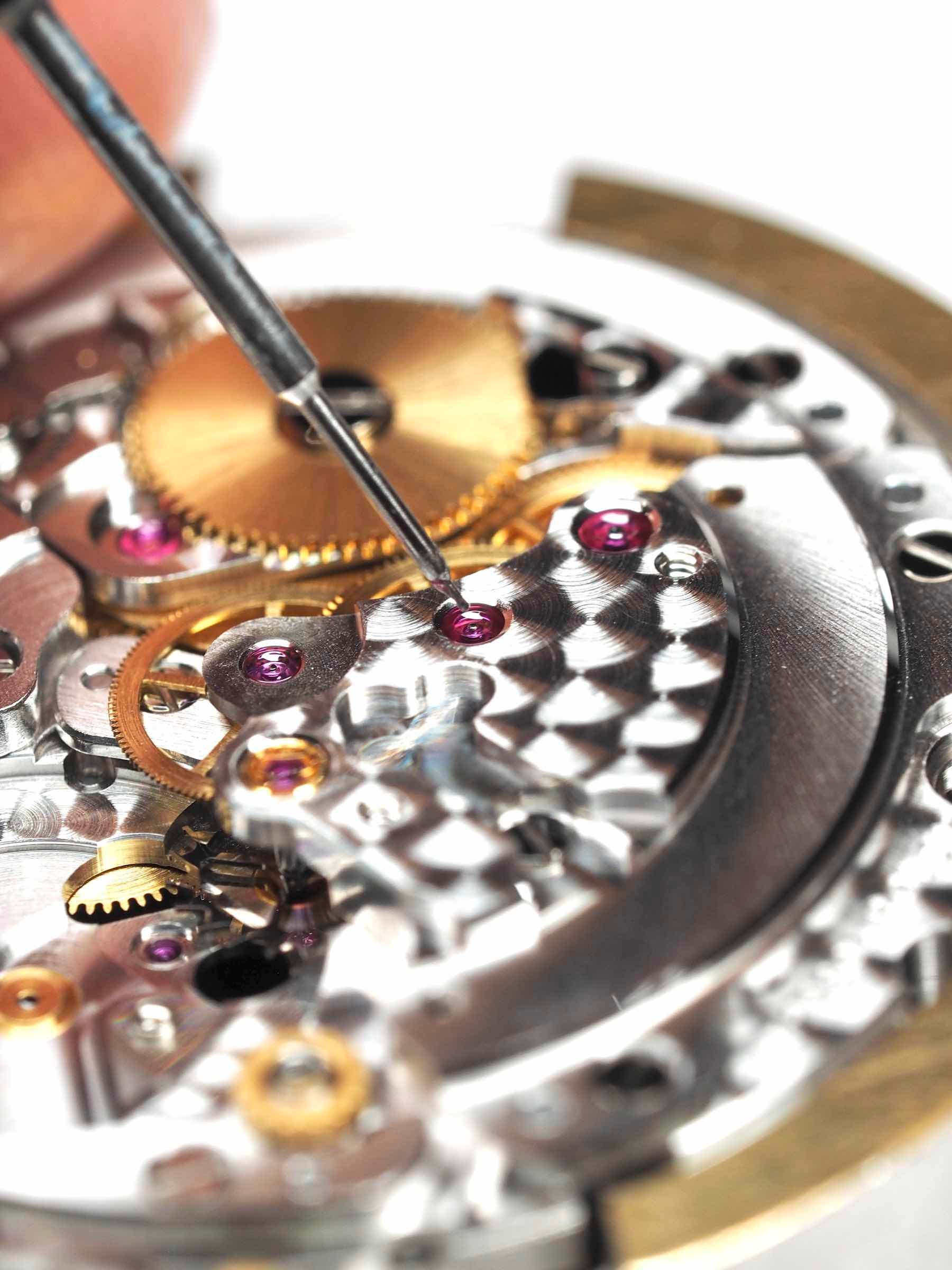 watch service Rolex 3130 lubricating jewels