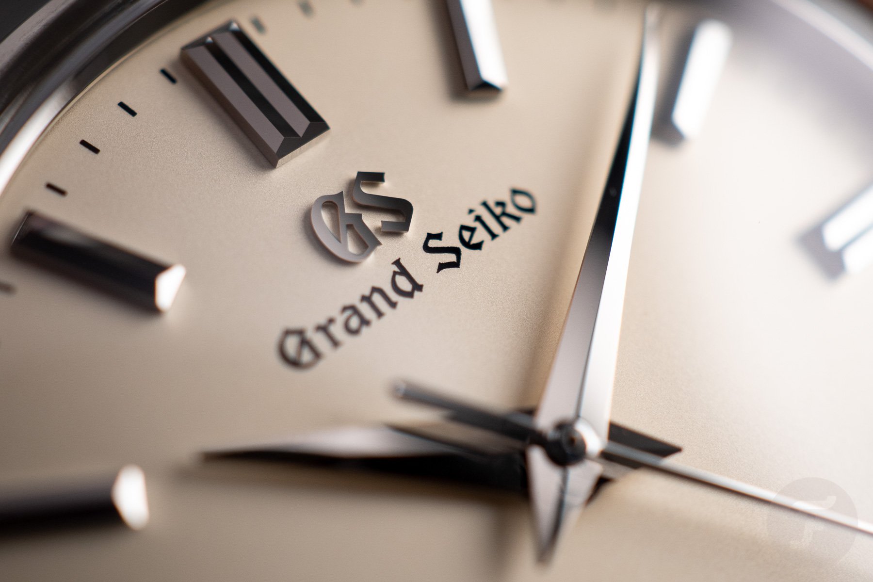 Grand Seiko SBGW231 dial and logo up close