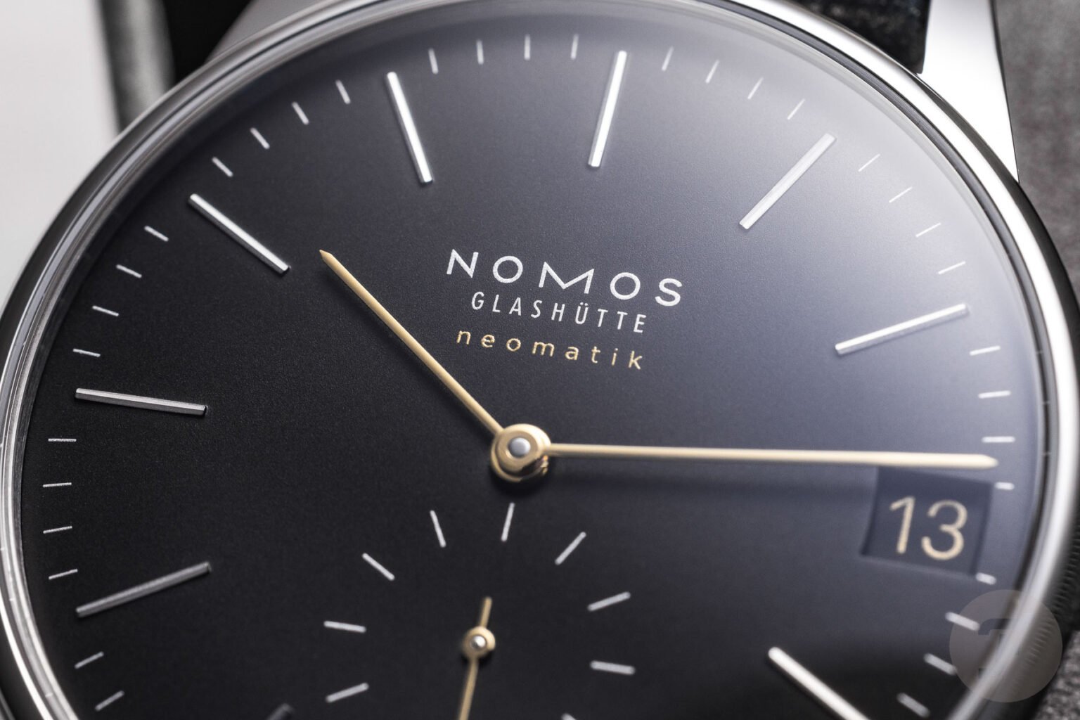 【F】 Hands-On: Nomos Orion Neomatik New Black Models