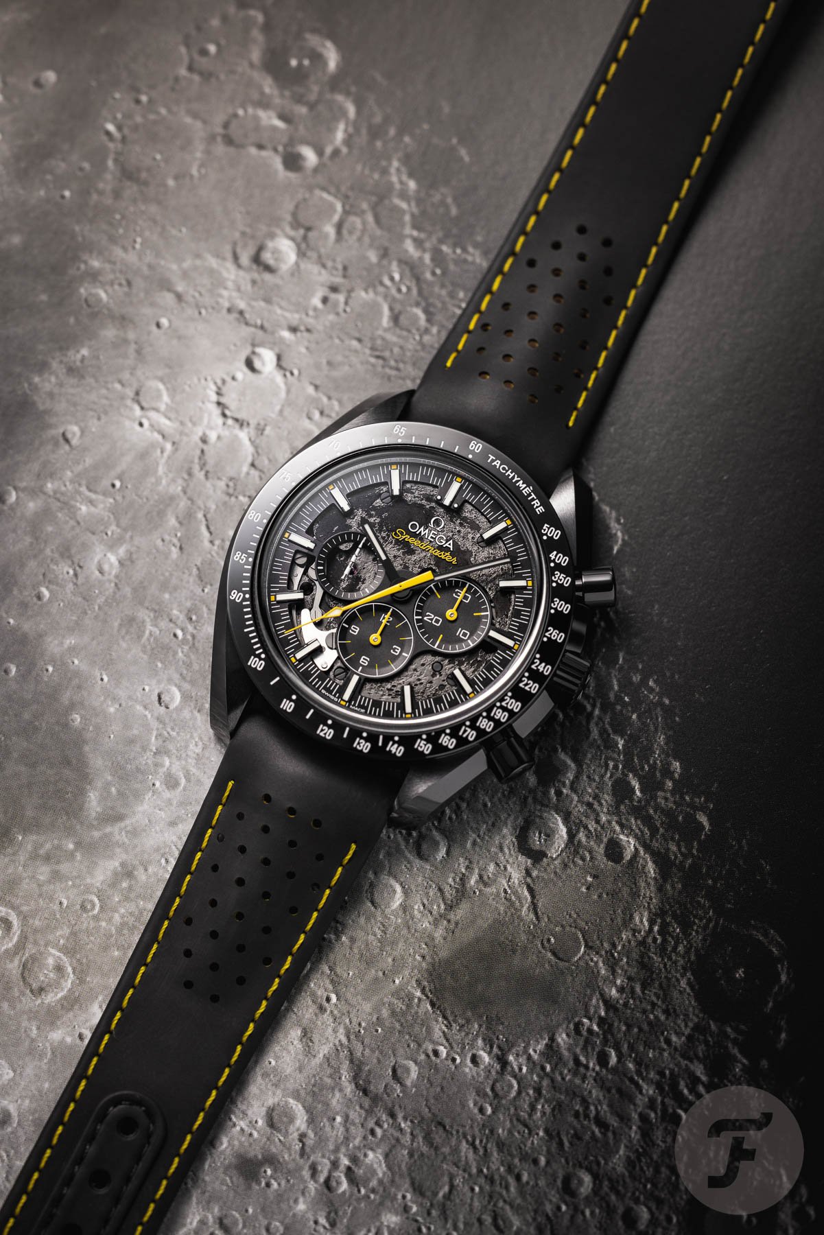 Omega-Speedmaster-Dark-Side-Of-The-Moon-Apollo-8-V2-16.jpg