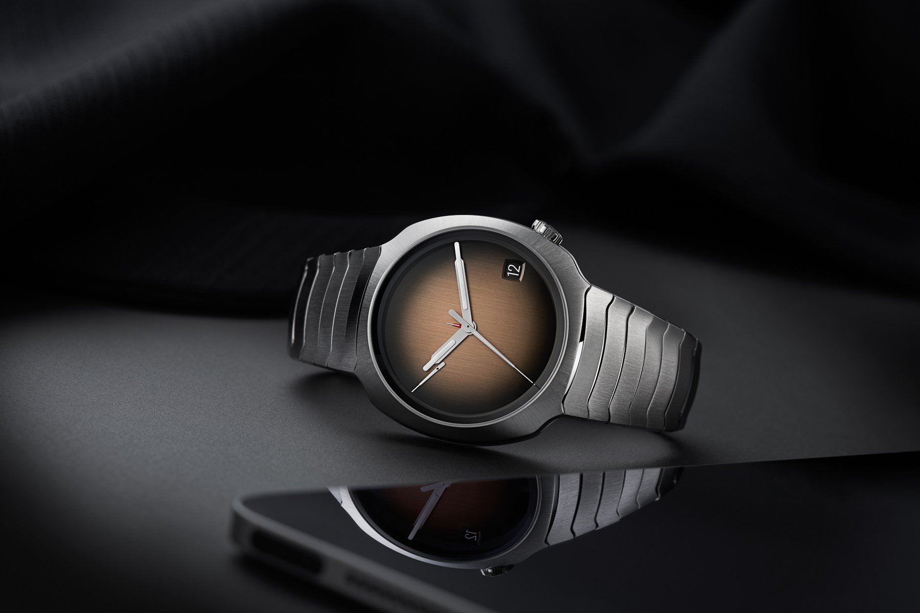 new-dials-the-moser-streamliner-and-mb-f-lm-perpetual-evo