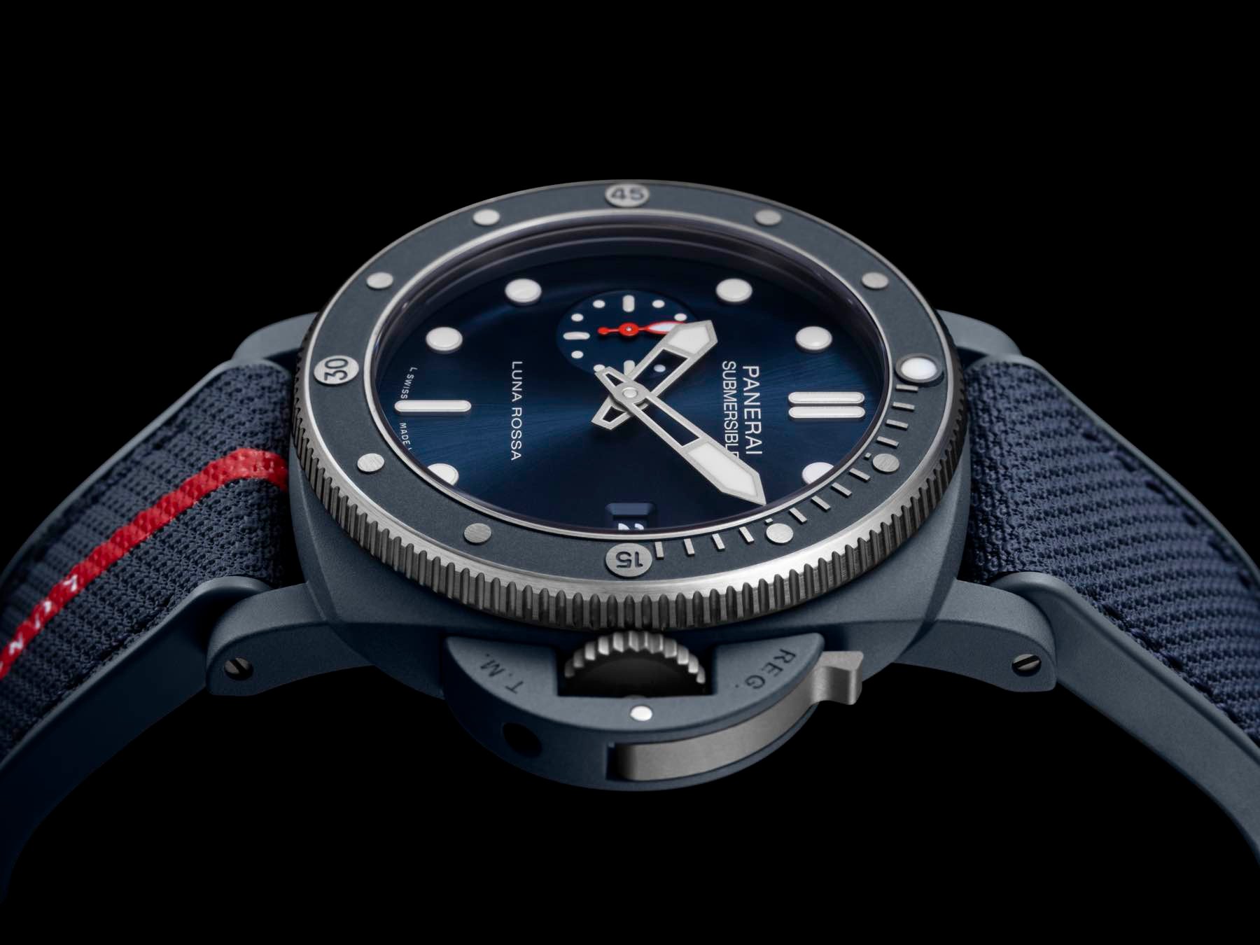 Shelさま　LUNA SEA15th AnniversaryCOMPLETE F】 Introducing: New Panerai Submersible Luna Rossa Models