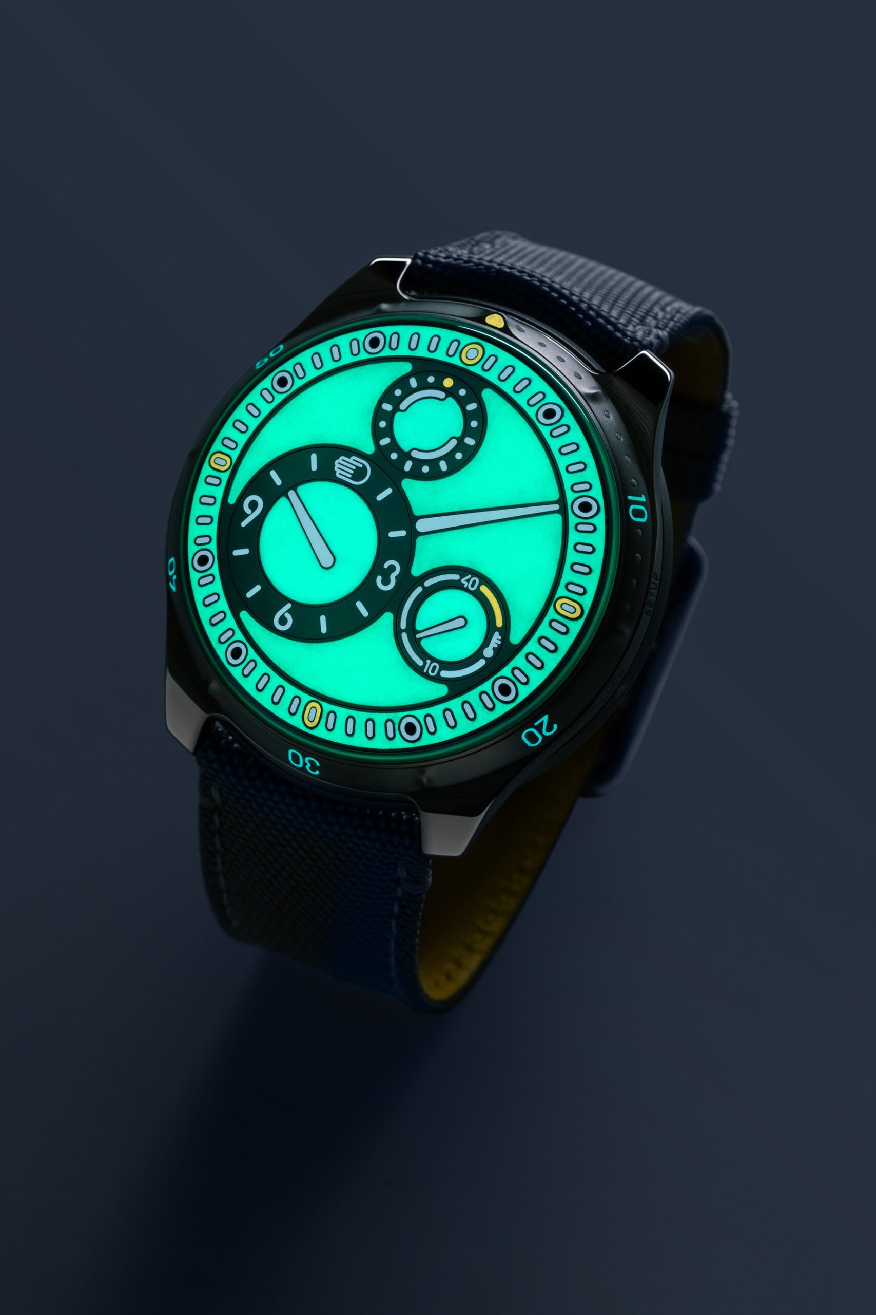 Ressence Type 5 L lume shot