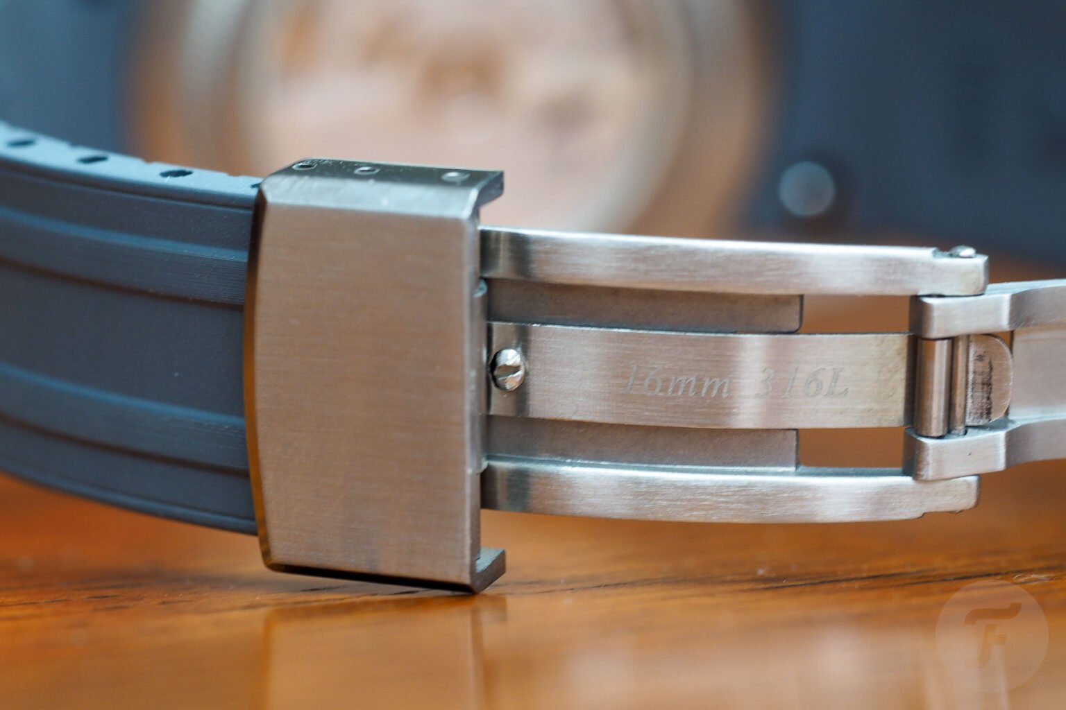 Bracelet Montre Delugs CTS Caoutchouc Mosaïque Noir main image 0