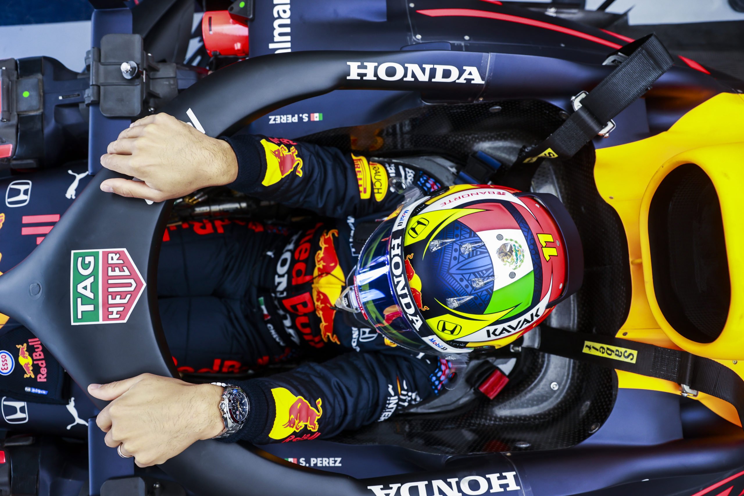 tag heuer red bull