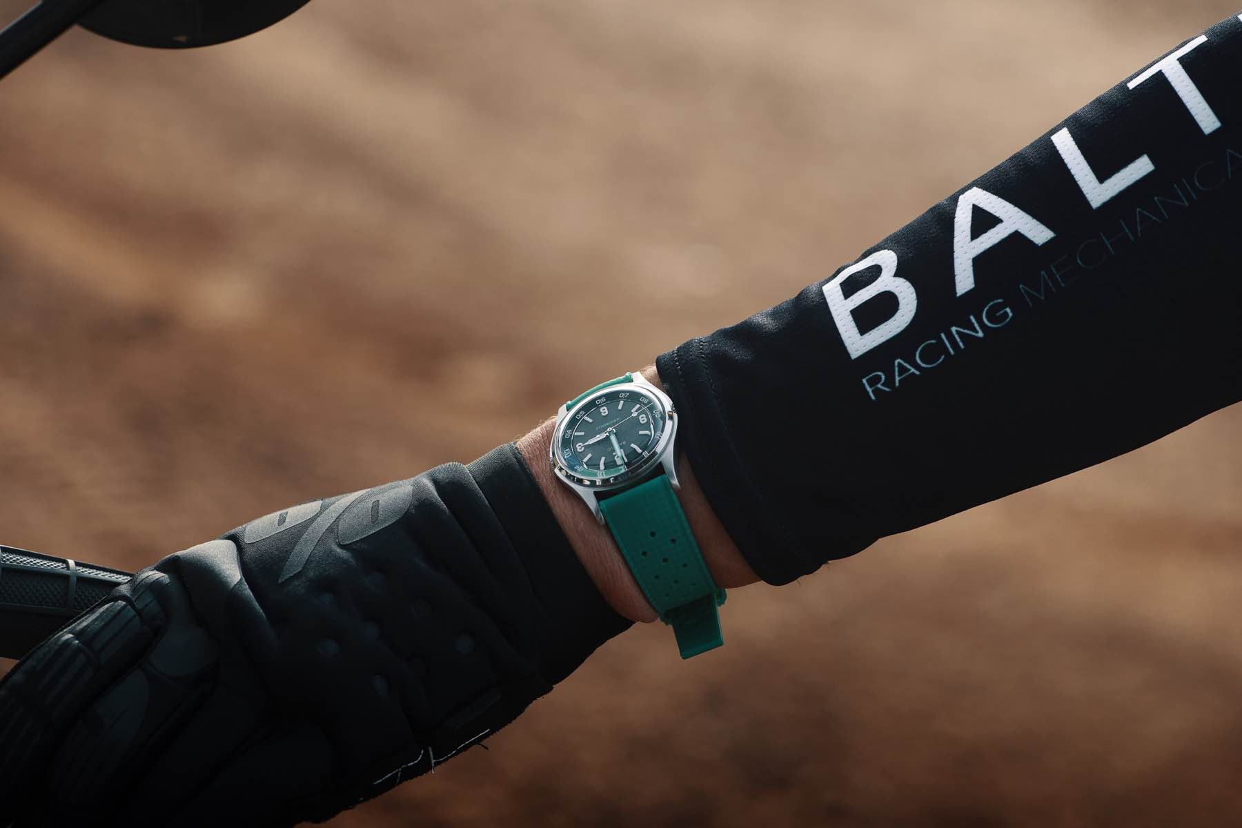 BALTIC HERMÉTIQUE DUAL TIME 世界200本限定 Baltic Hermétique Dual Time Limited Edition Shines - IMBOLDN